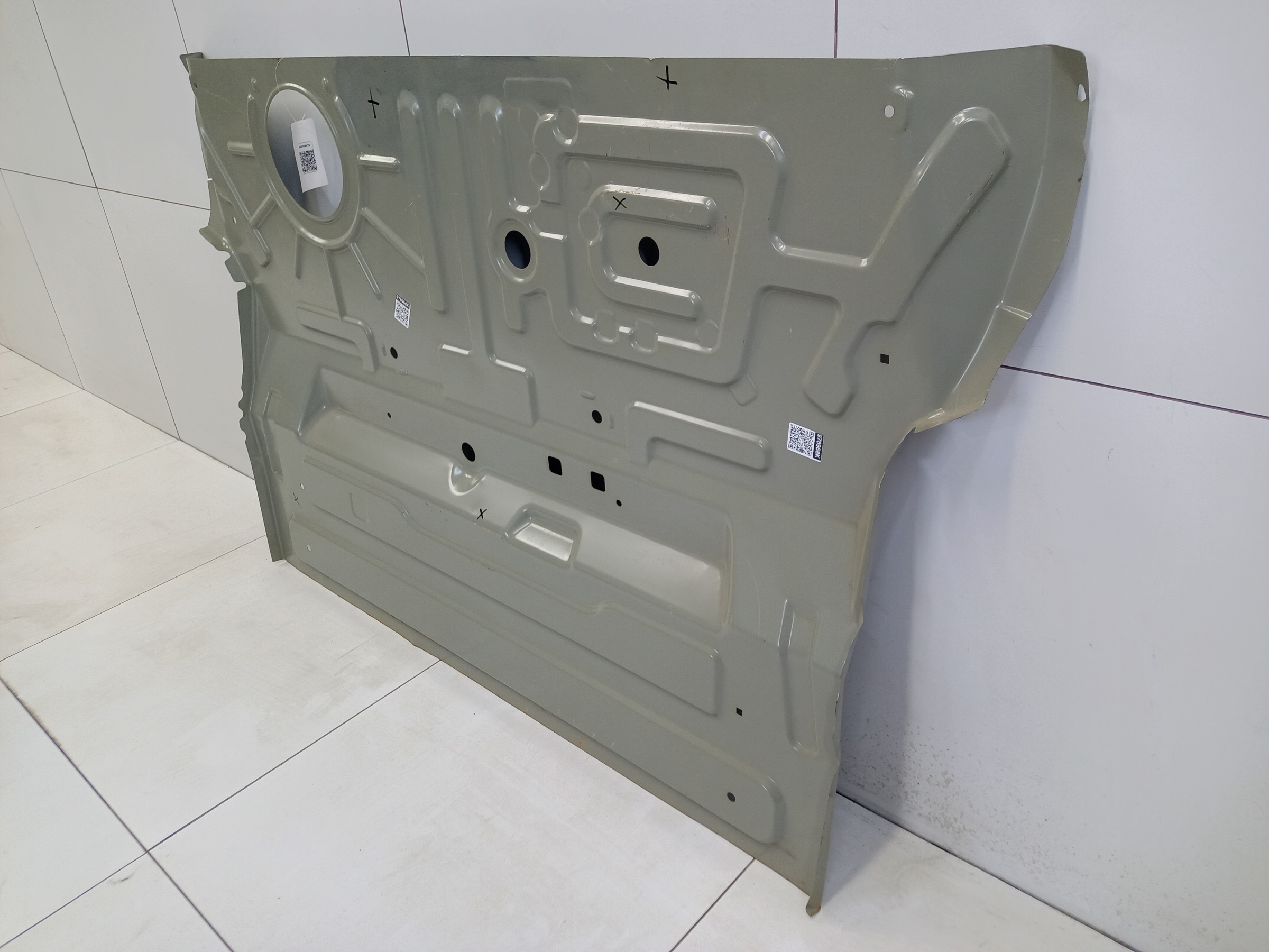 Пол багажника Geely Atlas