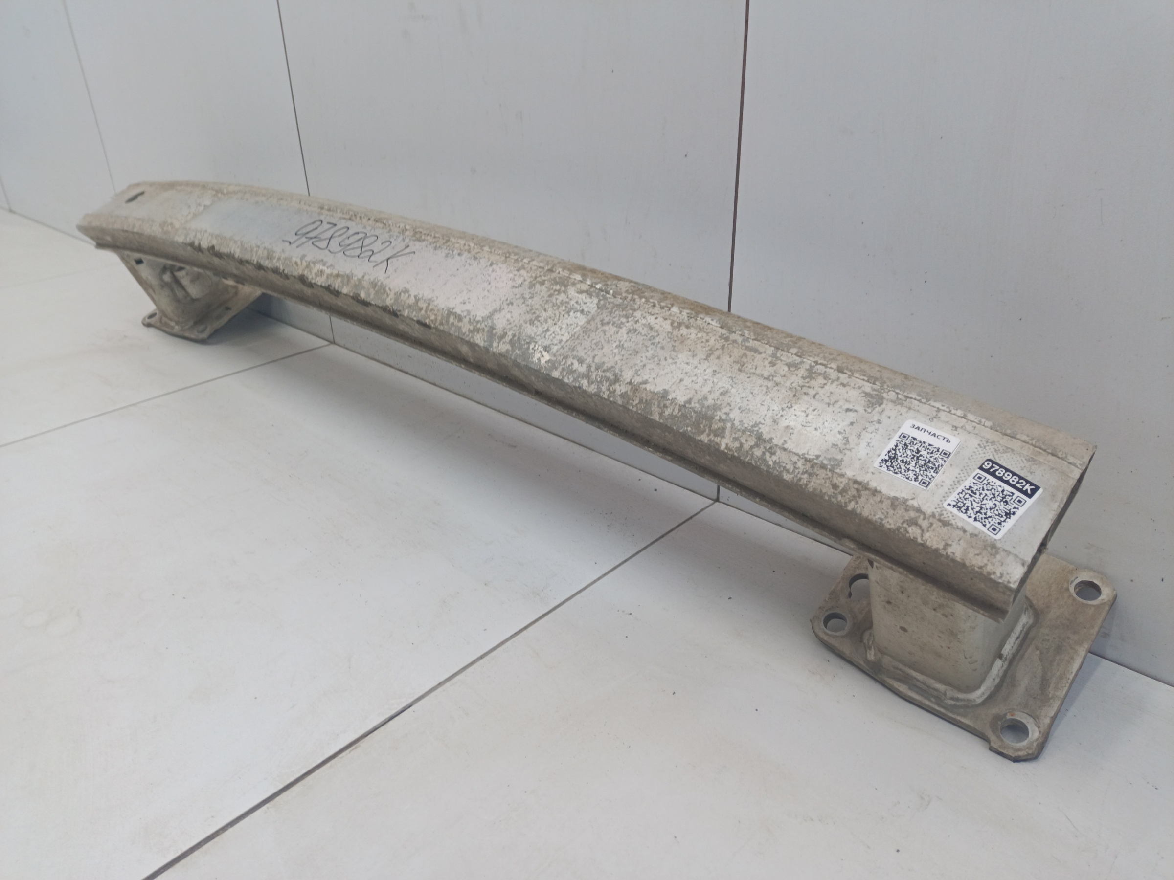 Усилитель заднего бампера Peugeot 3008 2