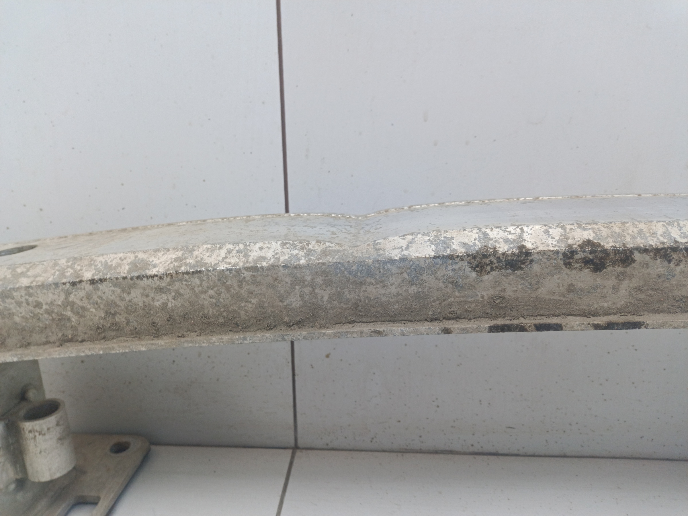 Усилитель заднего бампера Peugeot 3008 2