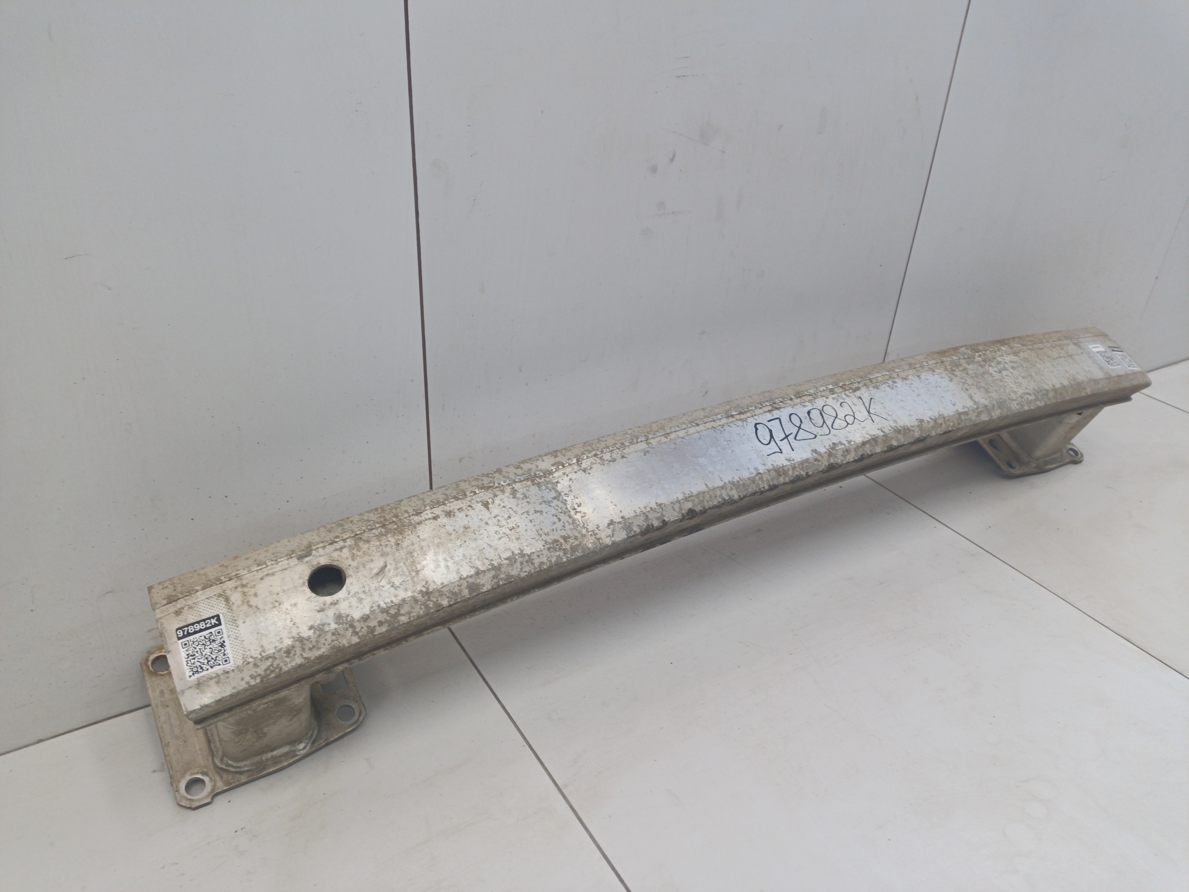 Усилитель заднего бампера Peugeot 3008 2