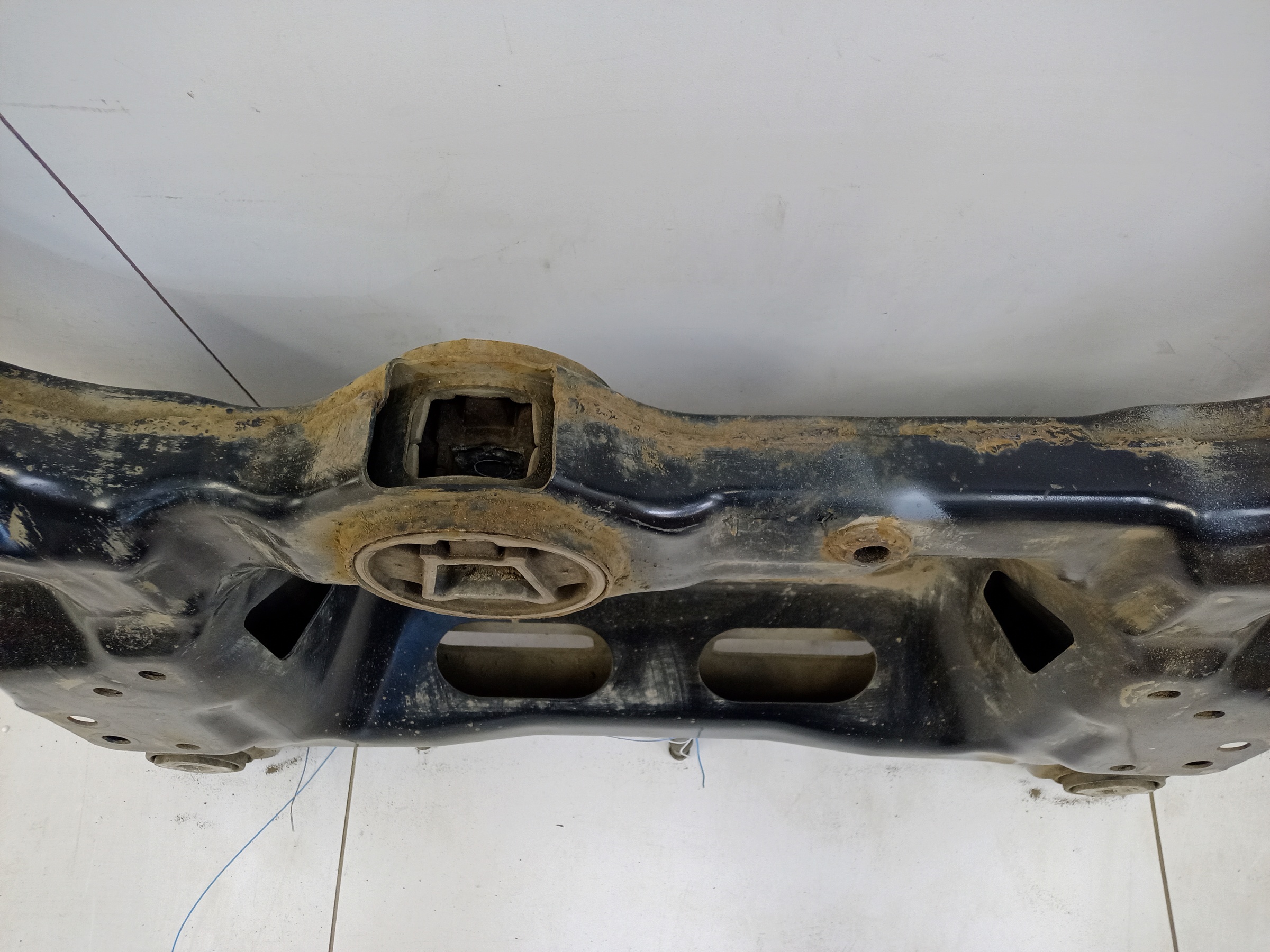 Подрамник передний GAC GS8 2