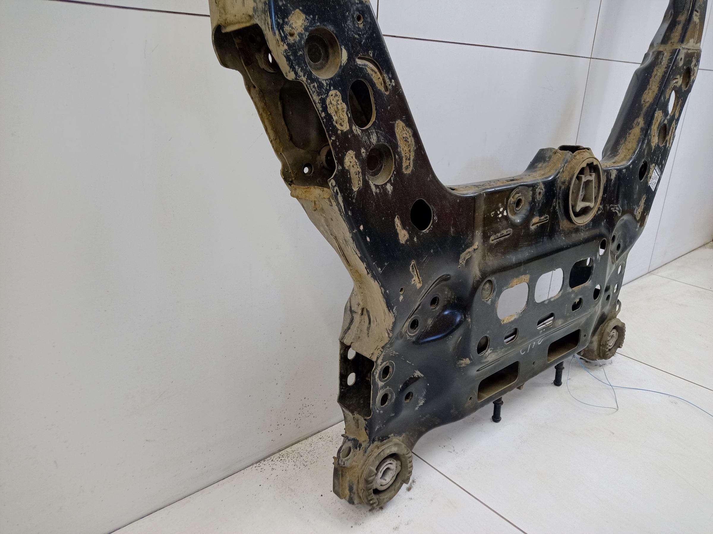 Подрамник передний GAC GS8 2