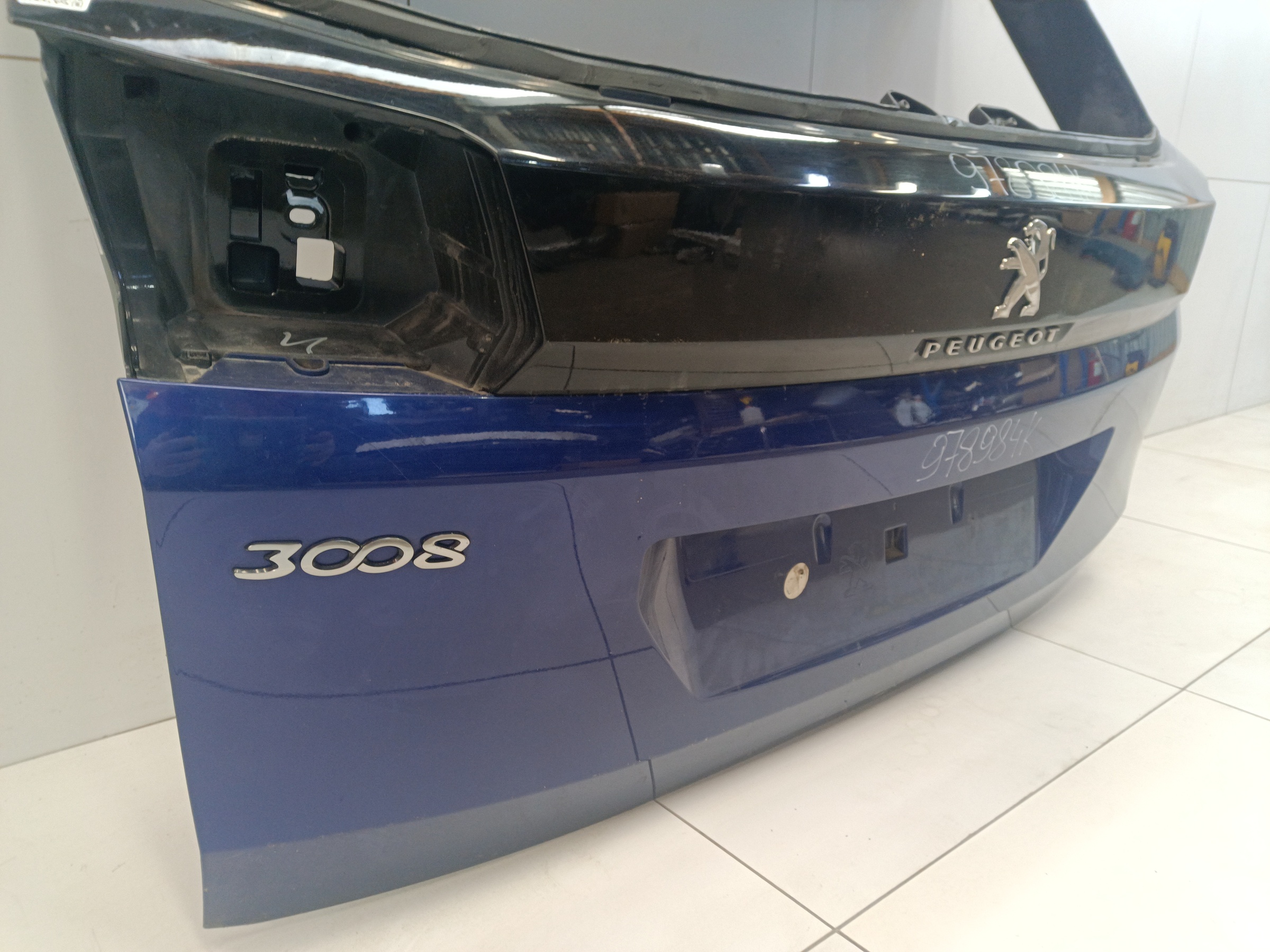 Крышка багажника Peugeot 3008 2