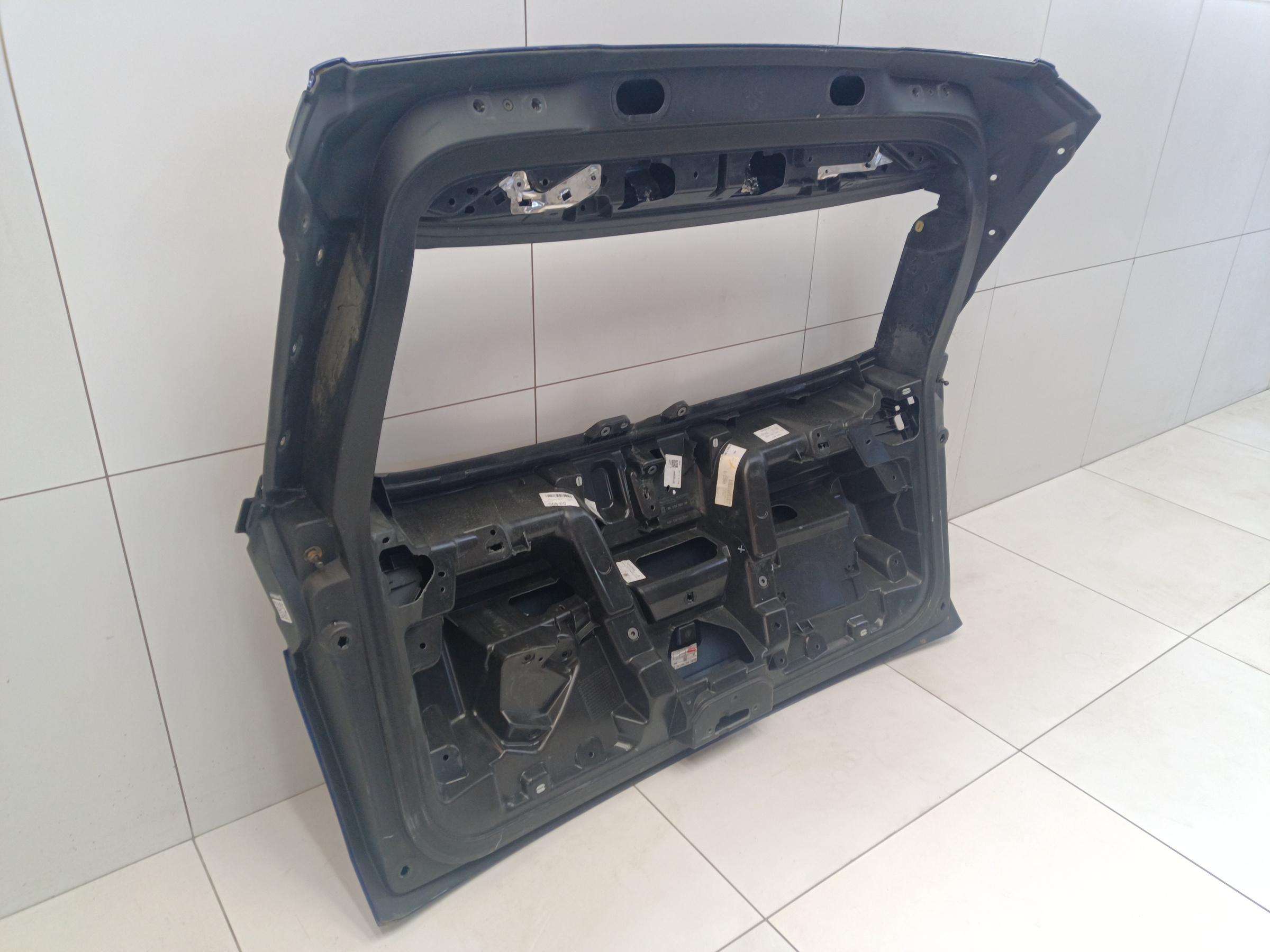 Крышка багажника Peugeot 3008 2