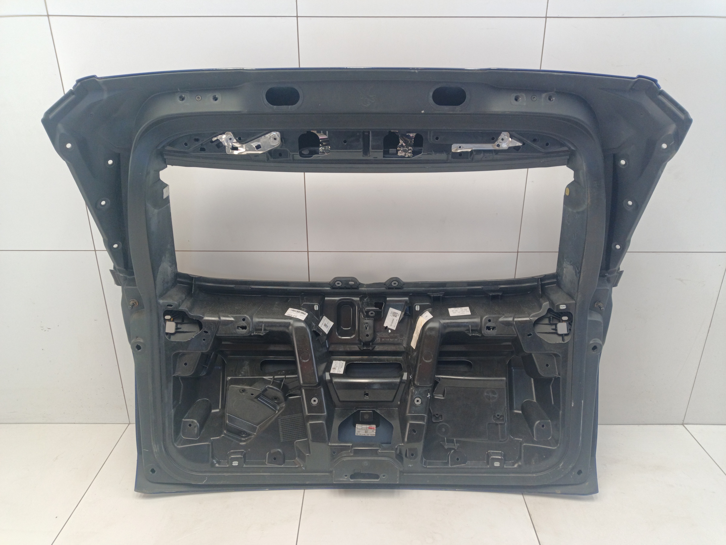 Крышка багажника Peugeot 3008 2