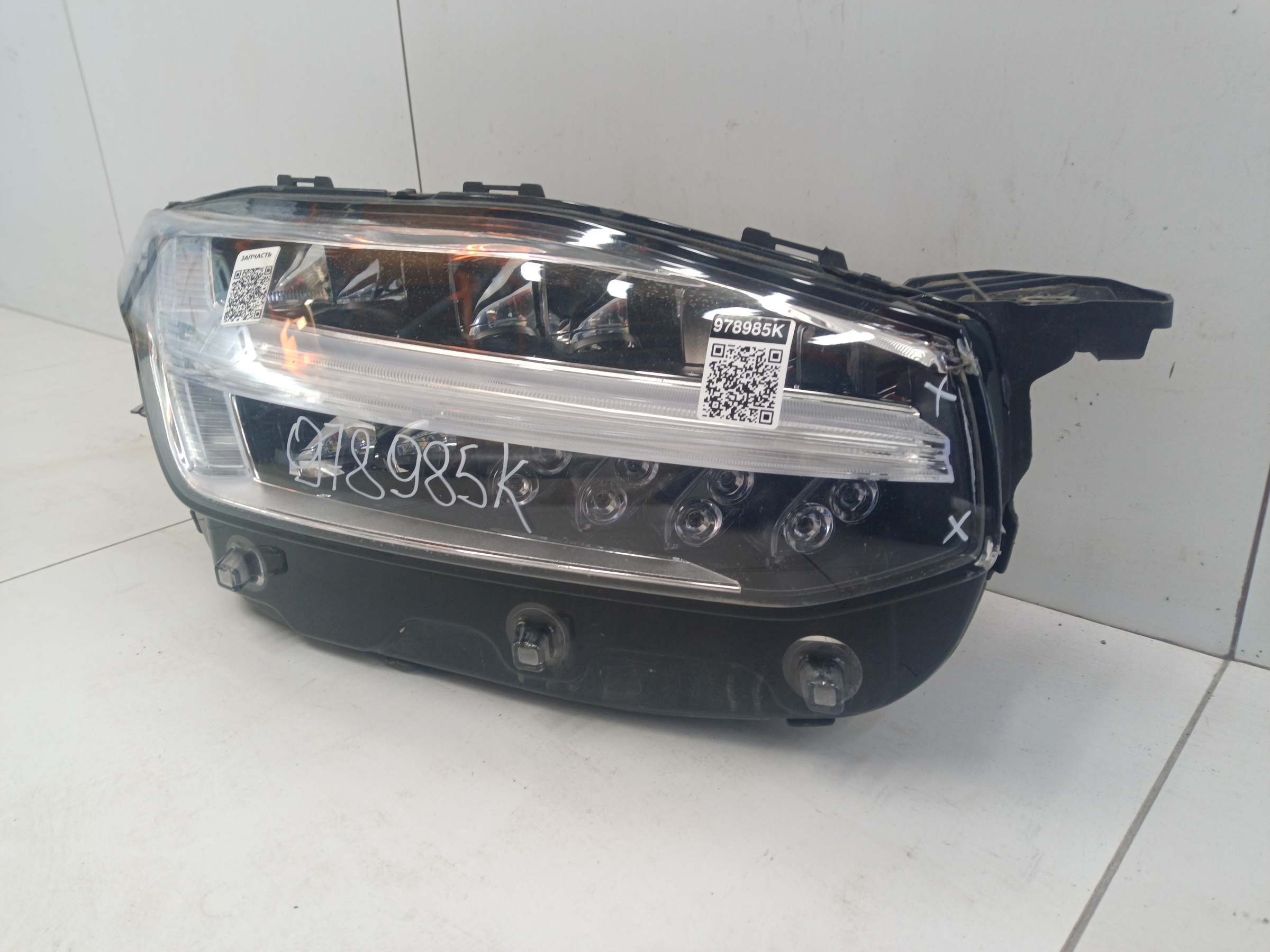 Фара передняя правая Volvo XC90 2 Full Led