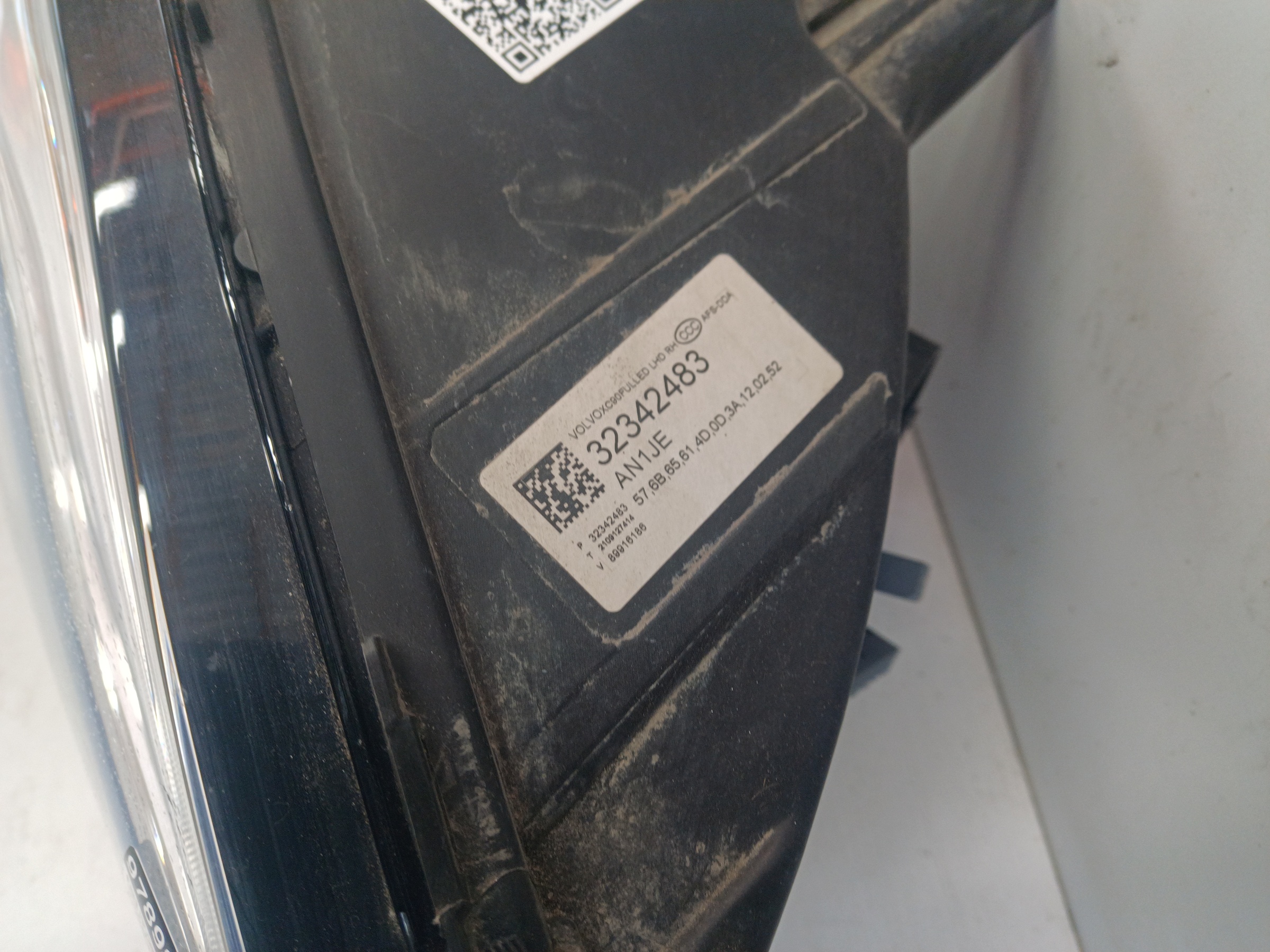 Фара передняя правая Volvo XC90 2 Full Led