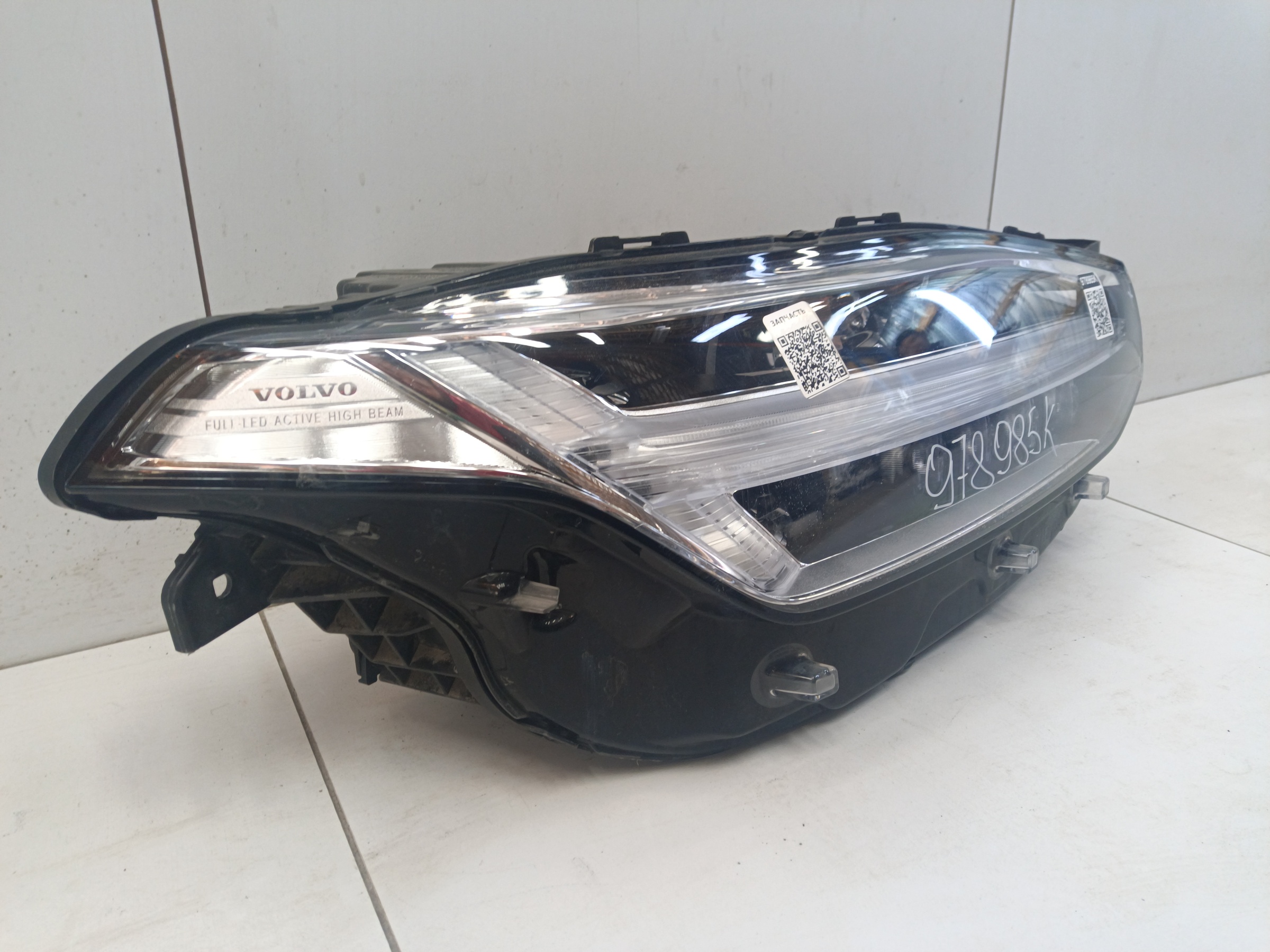 Фара передняя правая Volvo XC90 2 Full Led