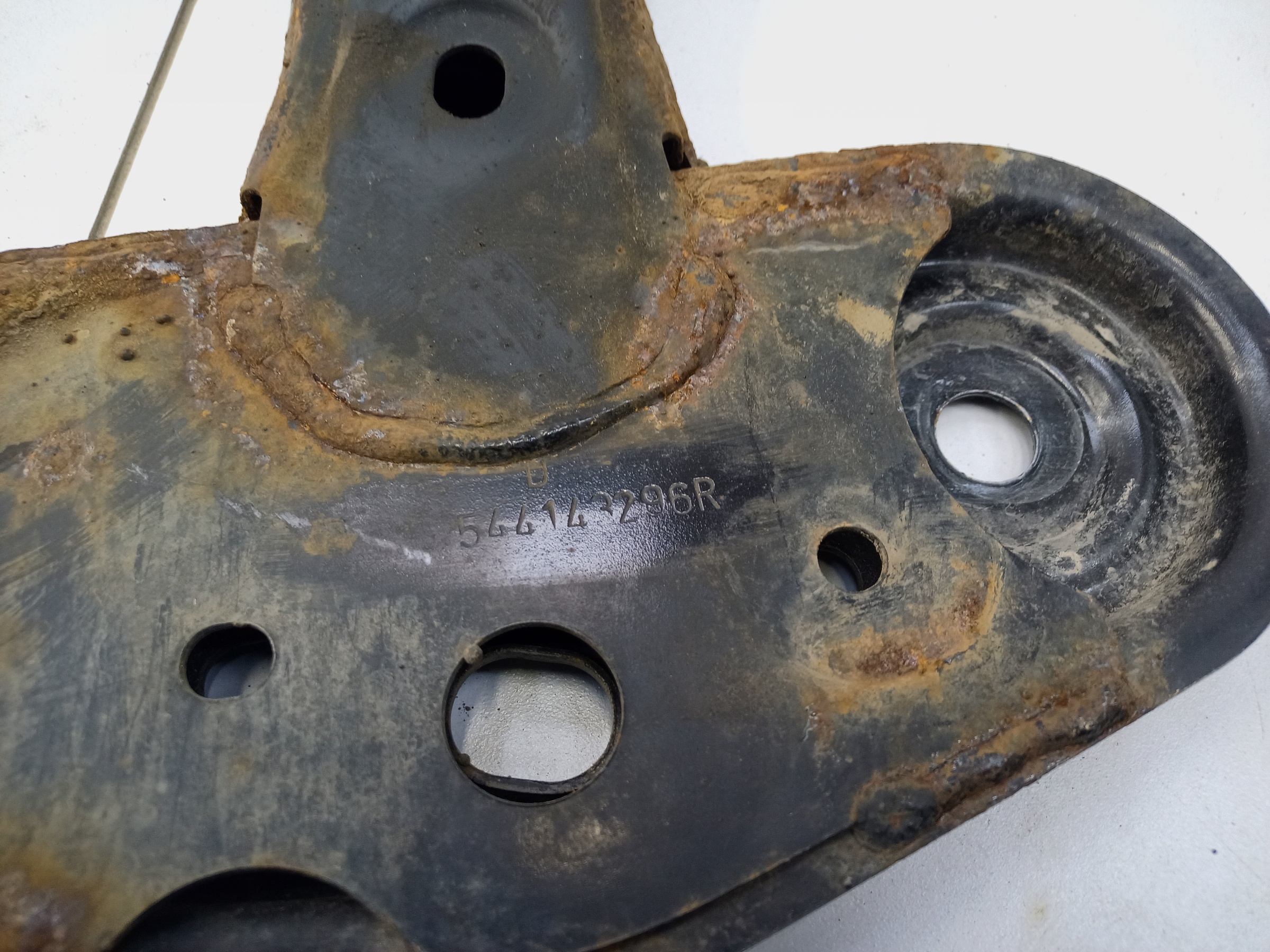 Подрамник передний Lada Largus Restail