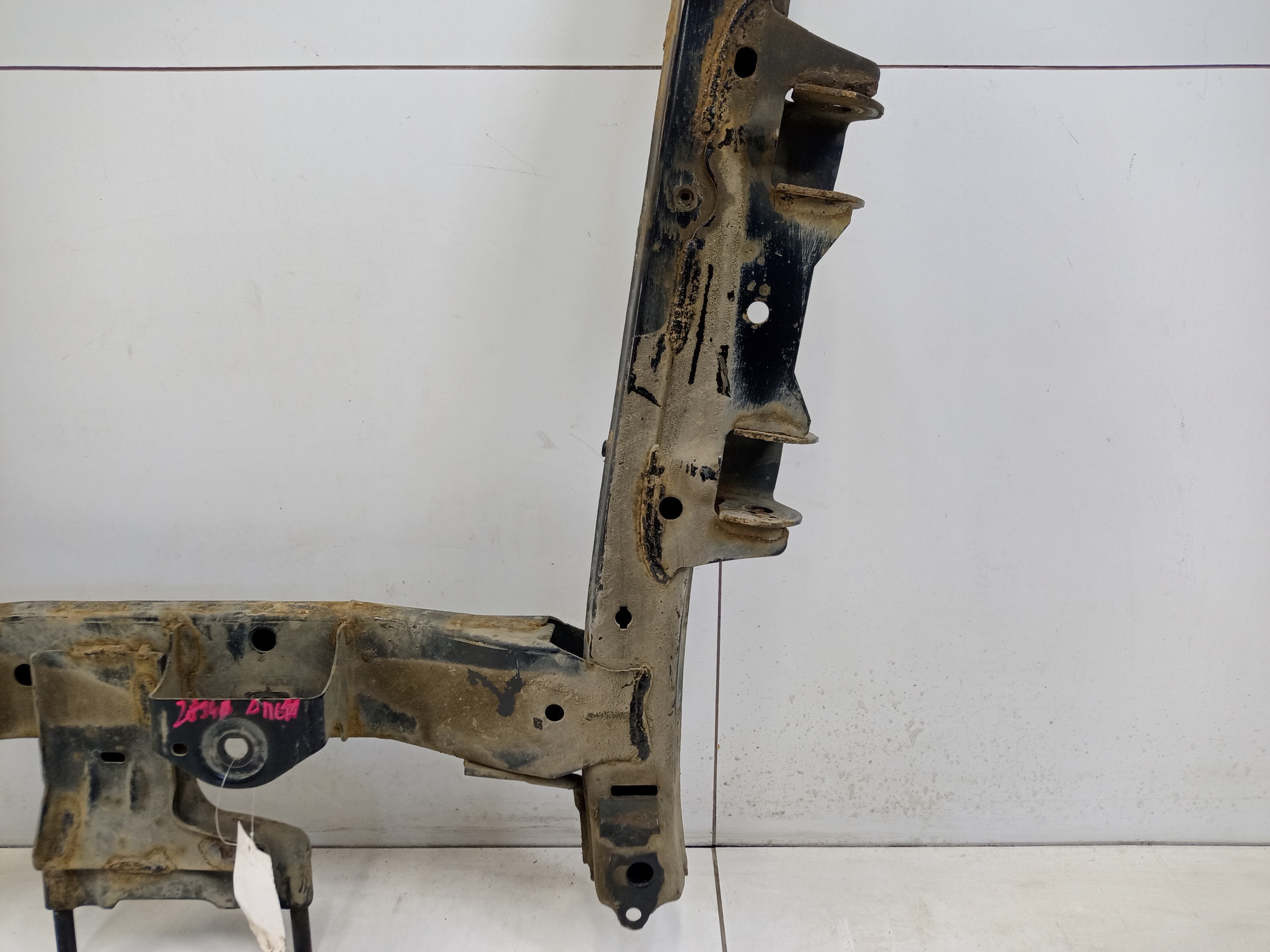 Подрамник передний Lada Largus Restail