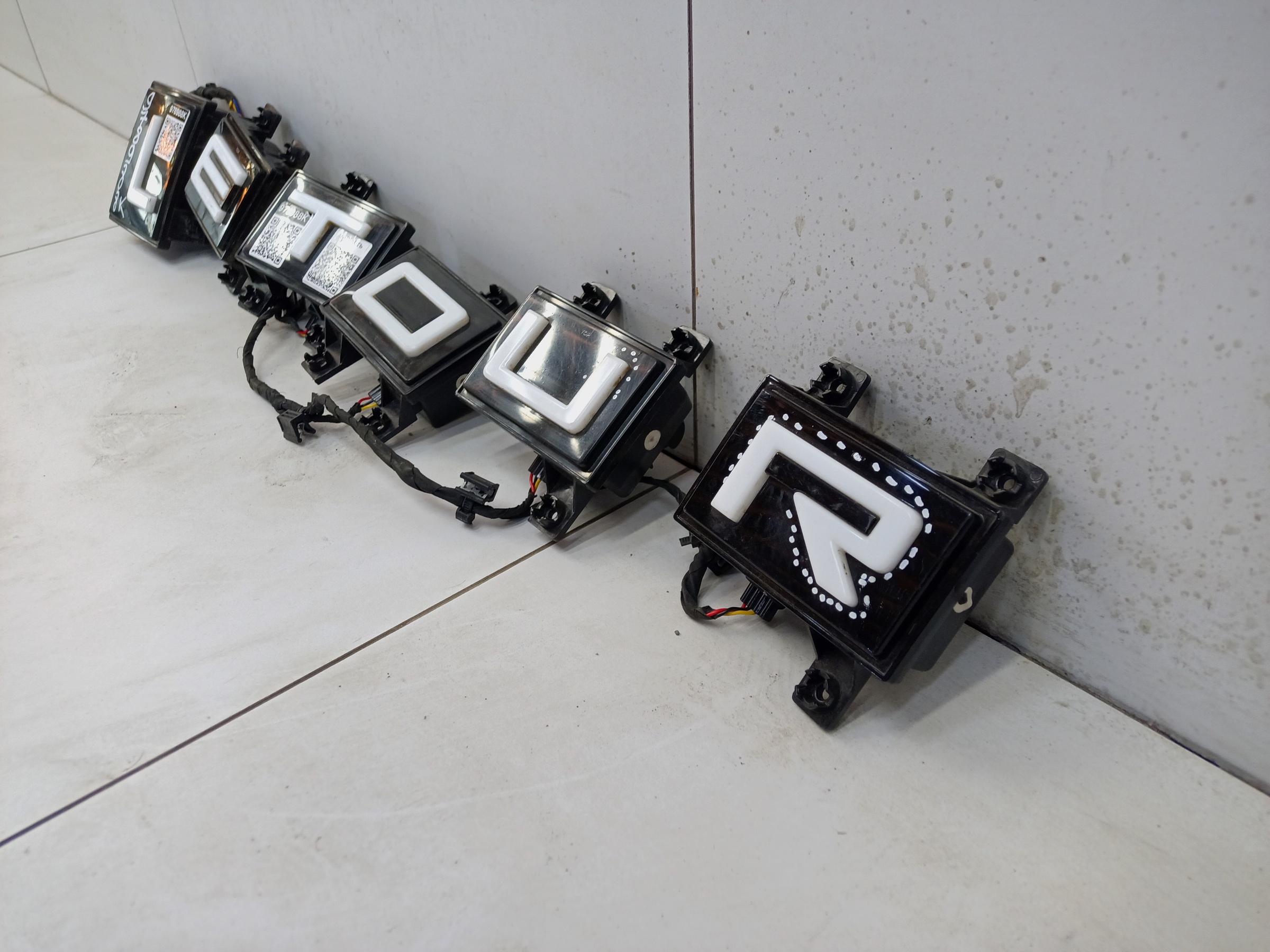 Эмблема решетки радиатора с подсветкой Jetour T2