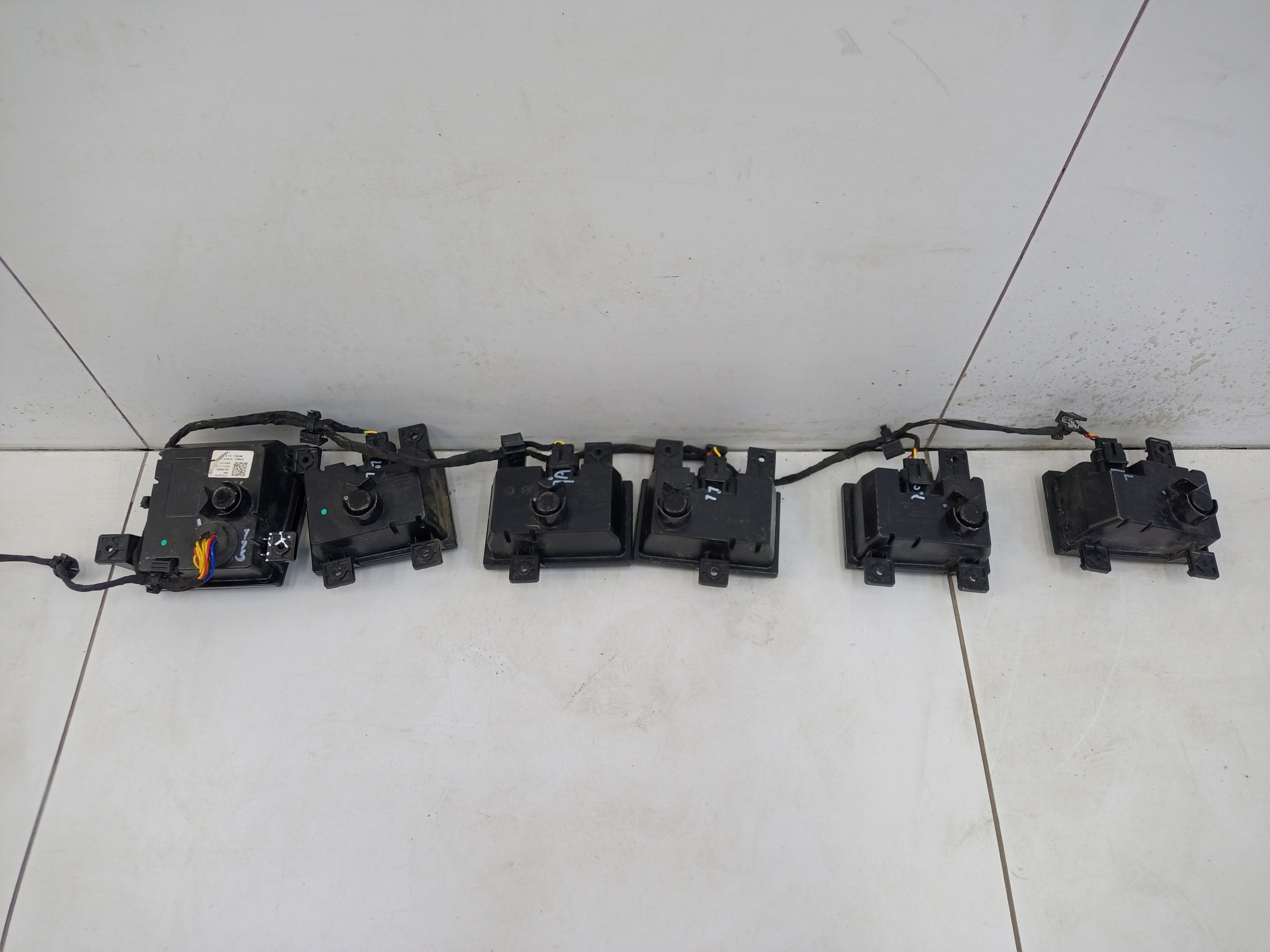 Эмблема решетки радиатора с подсветкой Jetour T2