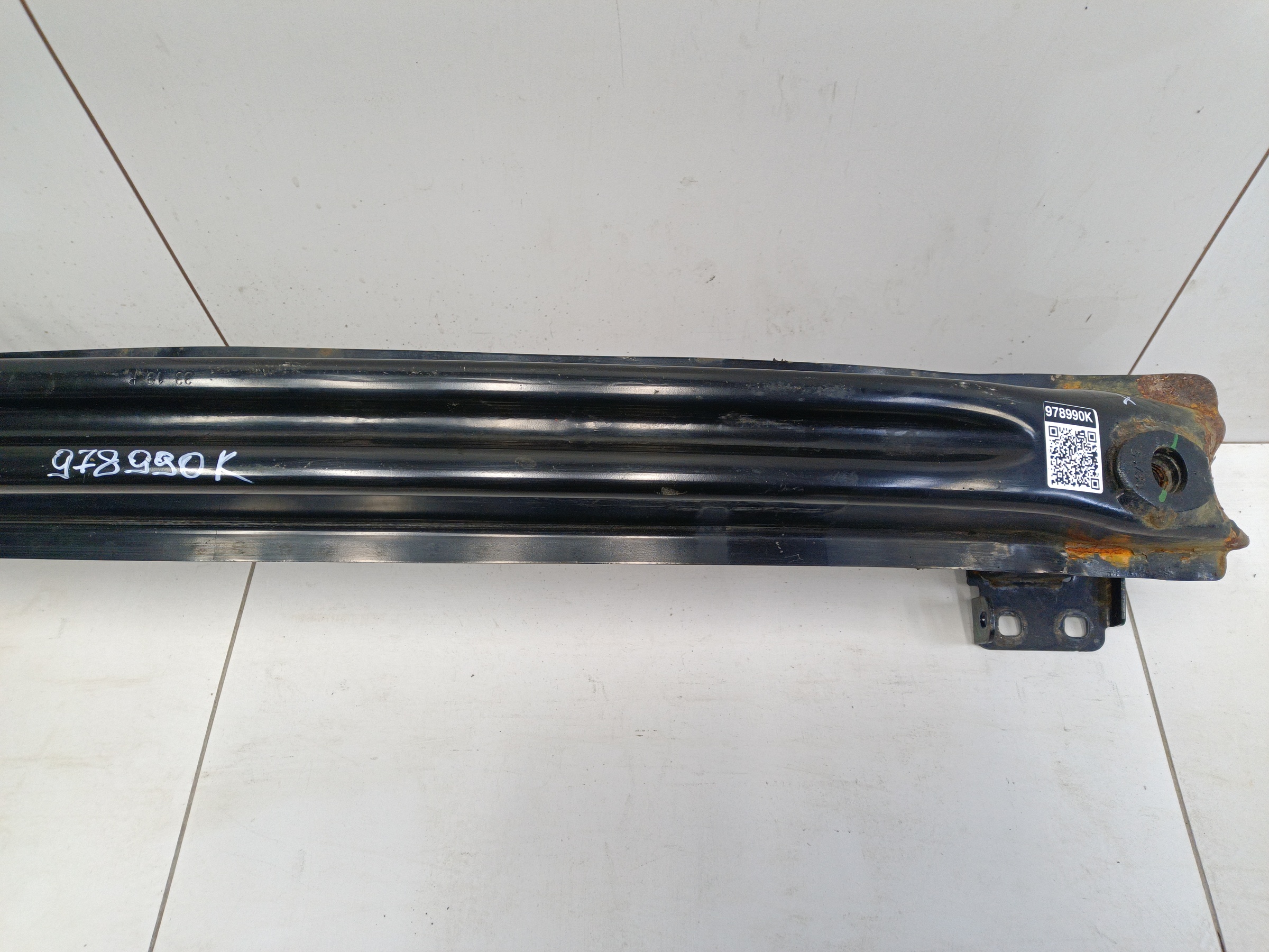 Усилитель переднего бампера Volkswagen Polo 5 Sedan " O.E.M. "