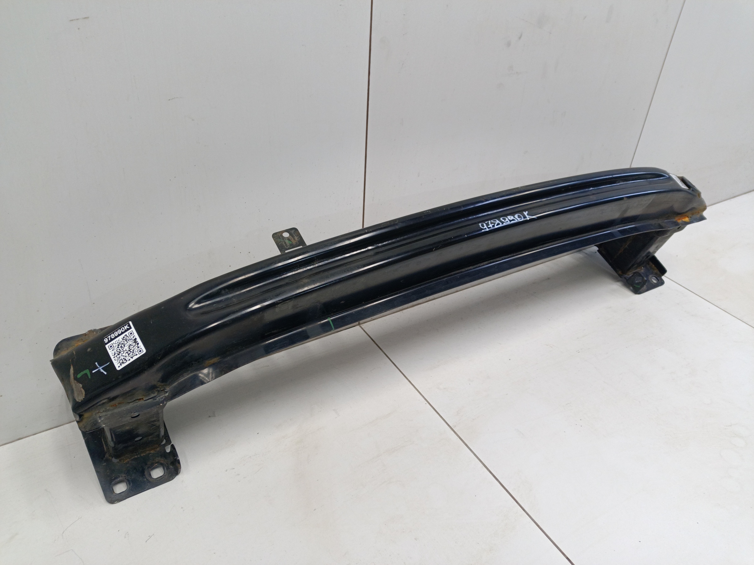 Усилитель переднего бампера Volkswagen Polo 5 Sedan " O.E.M. "