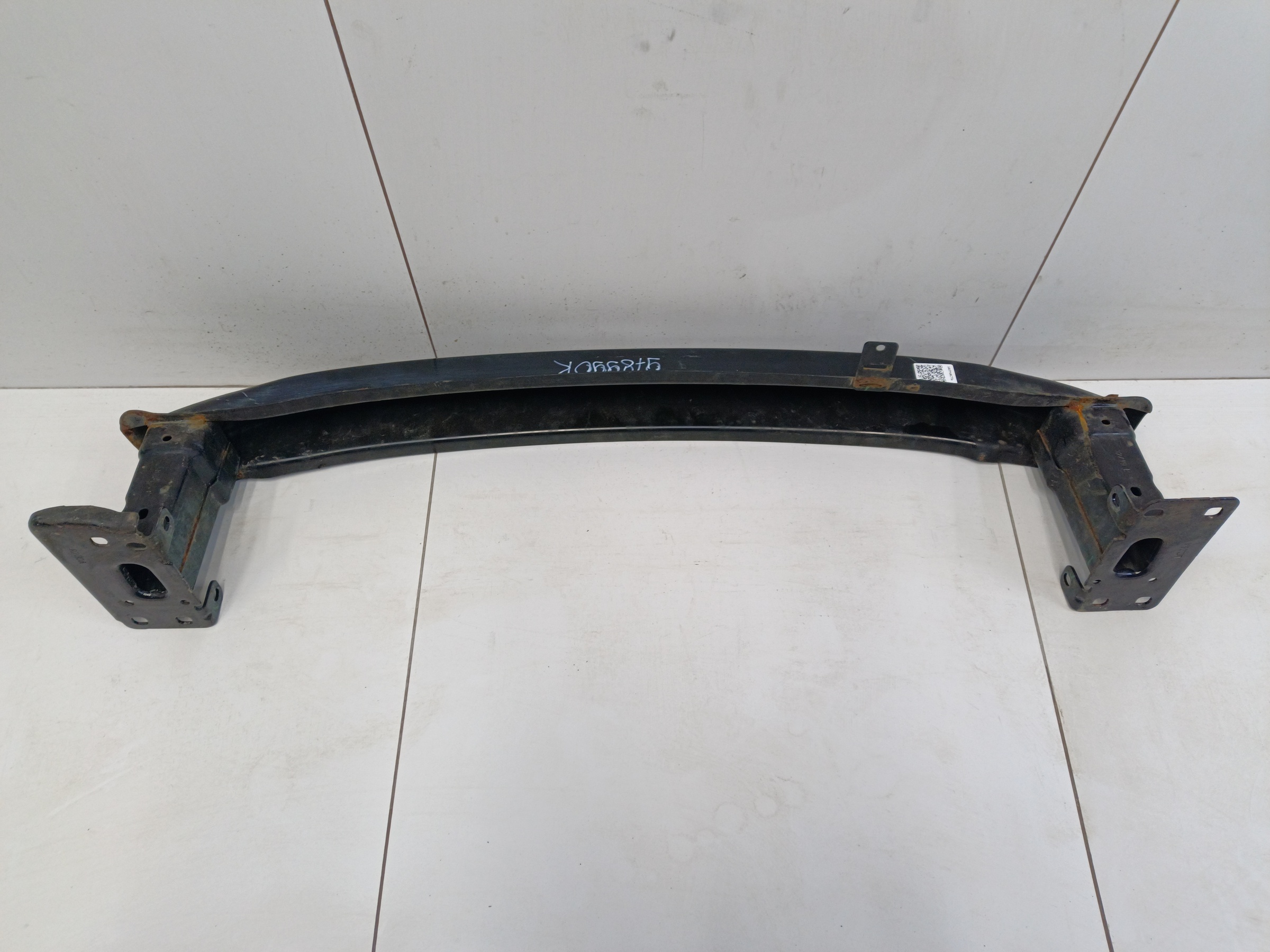 Усилитель переднего бампера Volkswagen Polo 5 Sedan " O.E.M. "