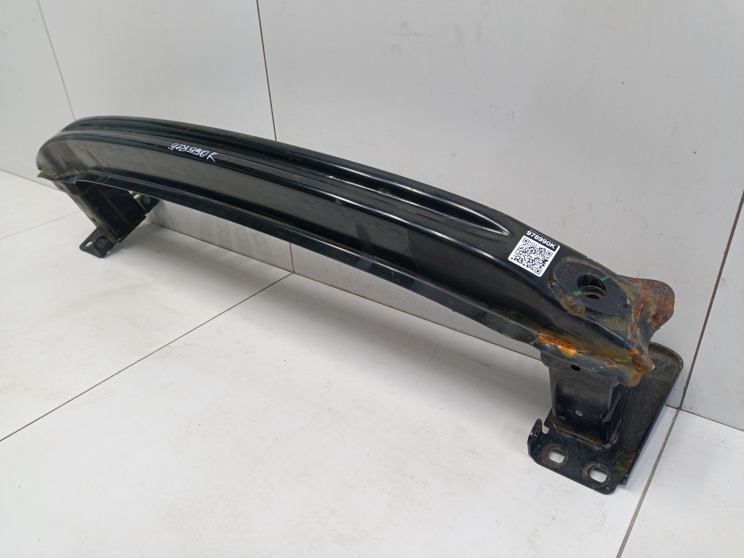 Усилитель переднего бампера Volkswagen Polo 5 Sedan " O.E.M. "