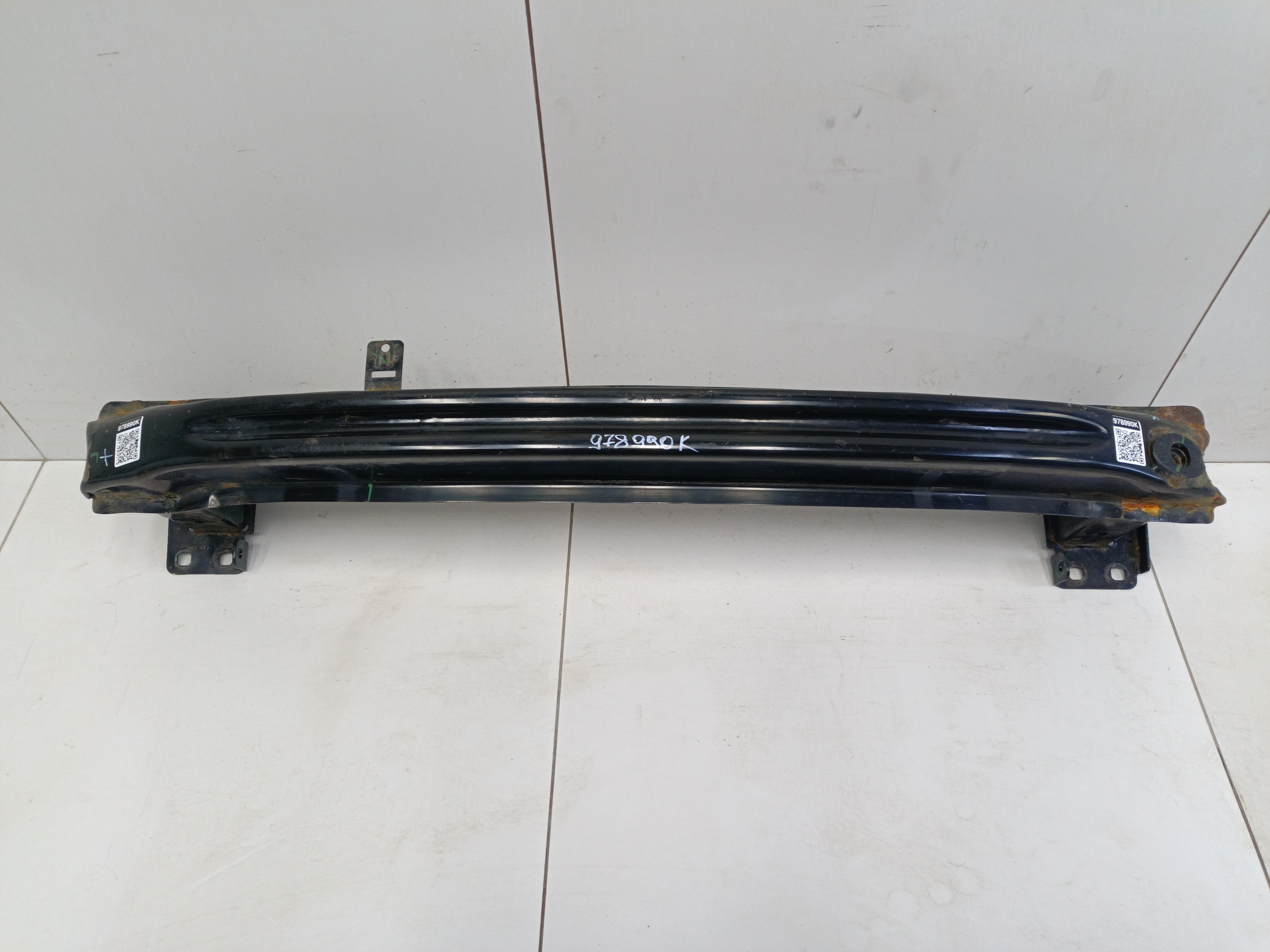 Усилитель переднего бампера Volkswagen Polo 5 Sedan " O.E.M. "