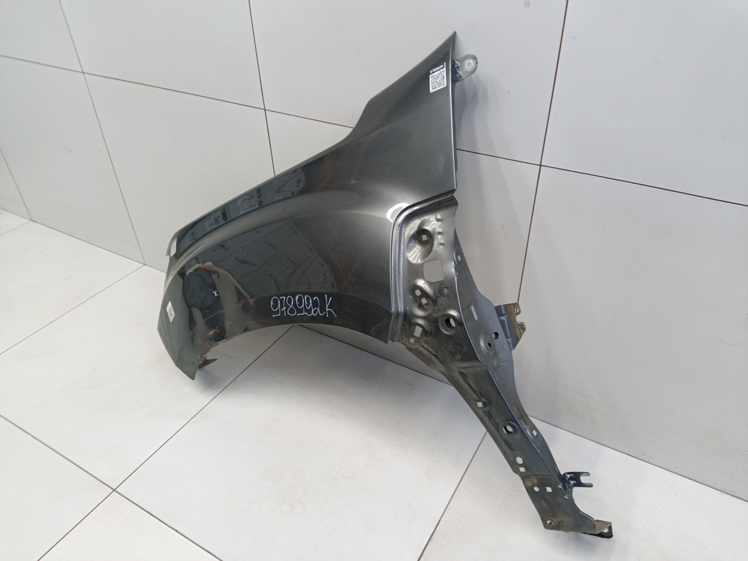 Крыло переднее левое Renault Duster 2