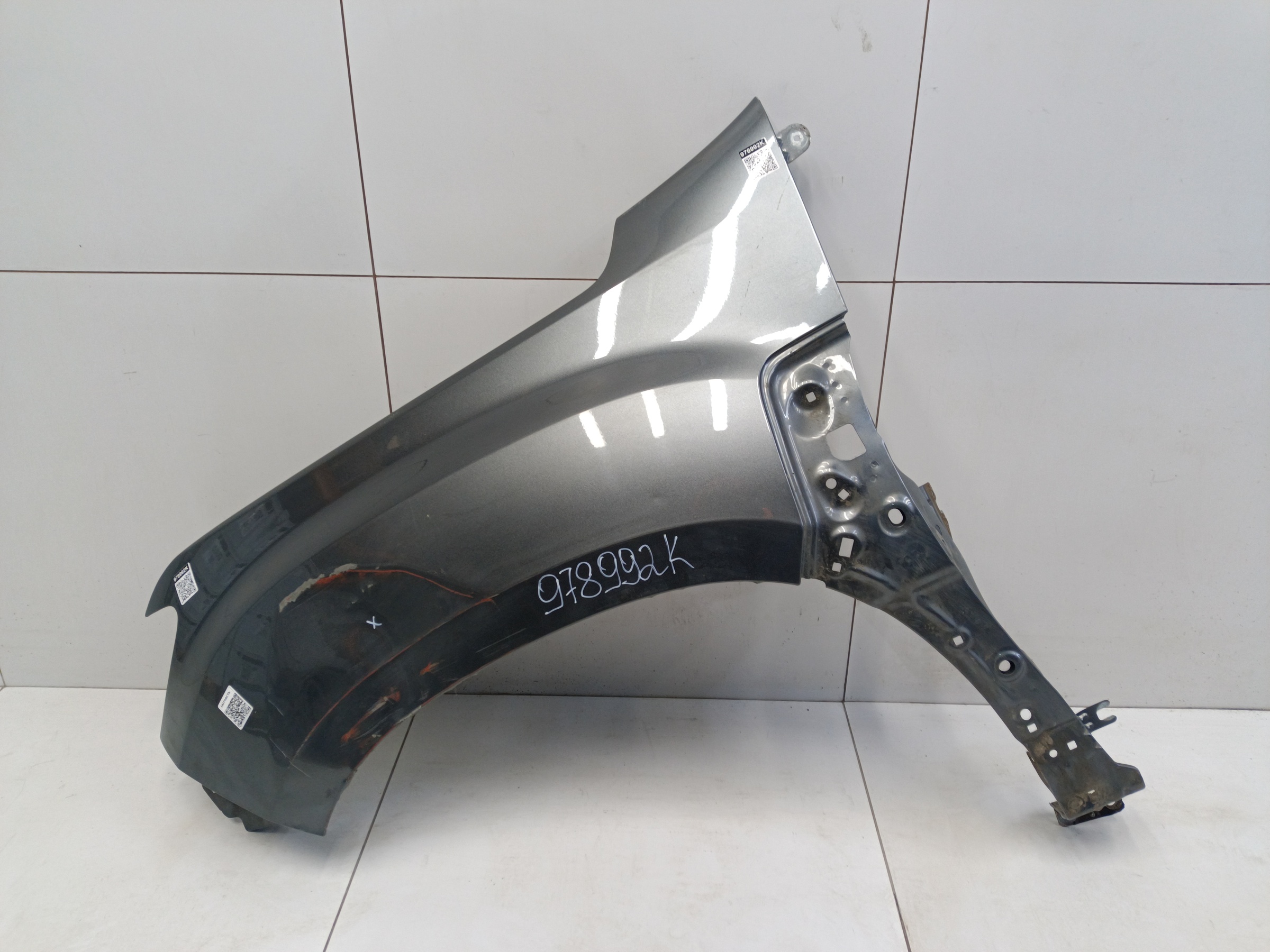 Крыло переднее левое Renault Duster 2