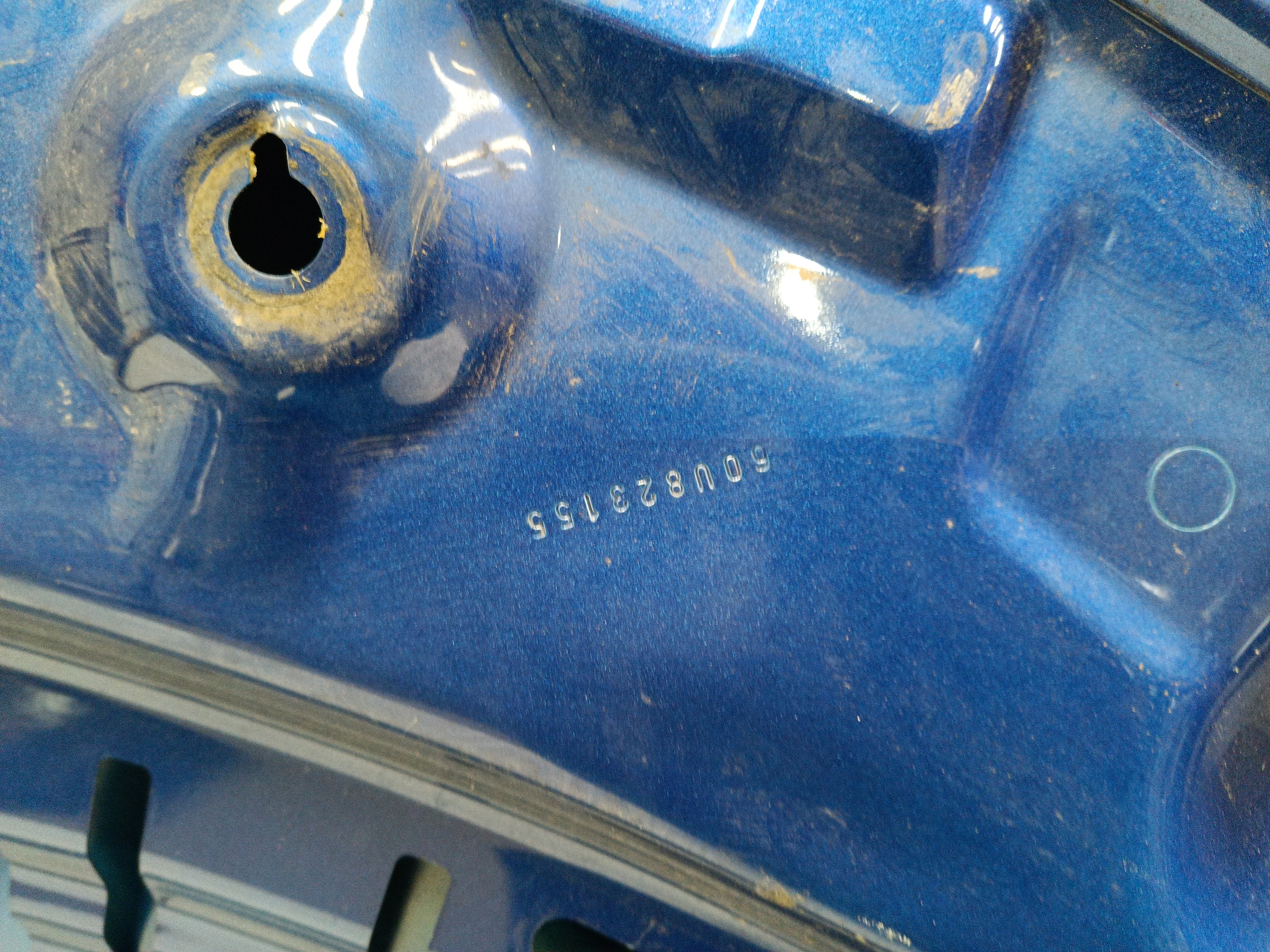 Капот Skoda Rapid 1