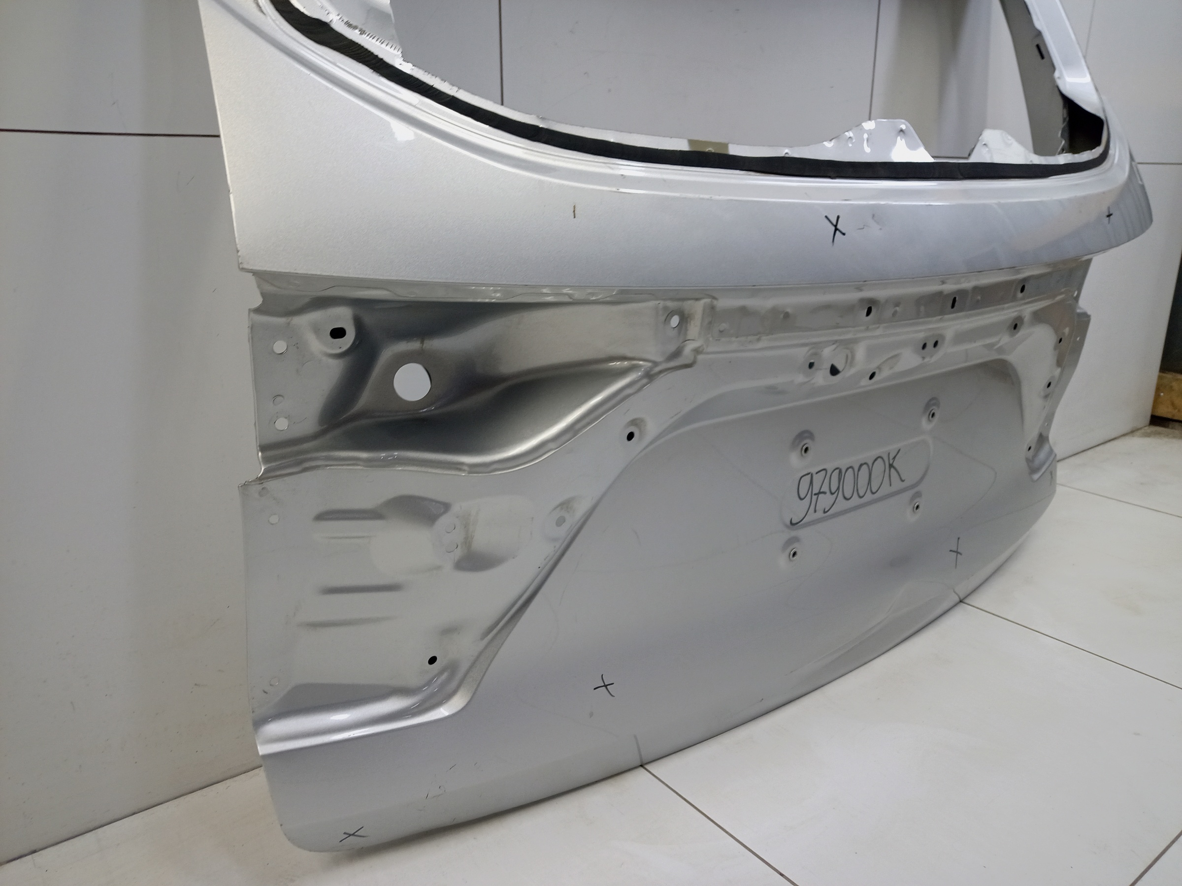 Крышка багажника Haval M6 2