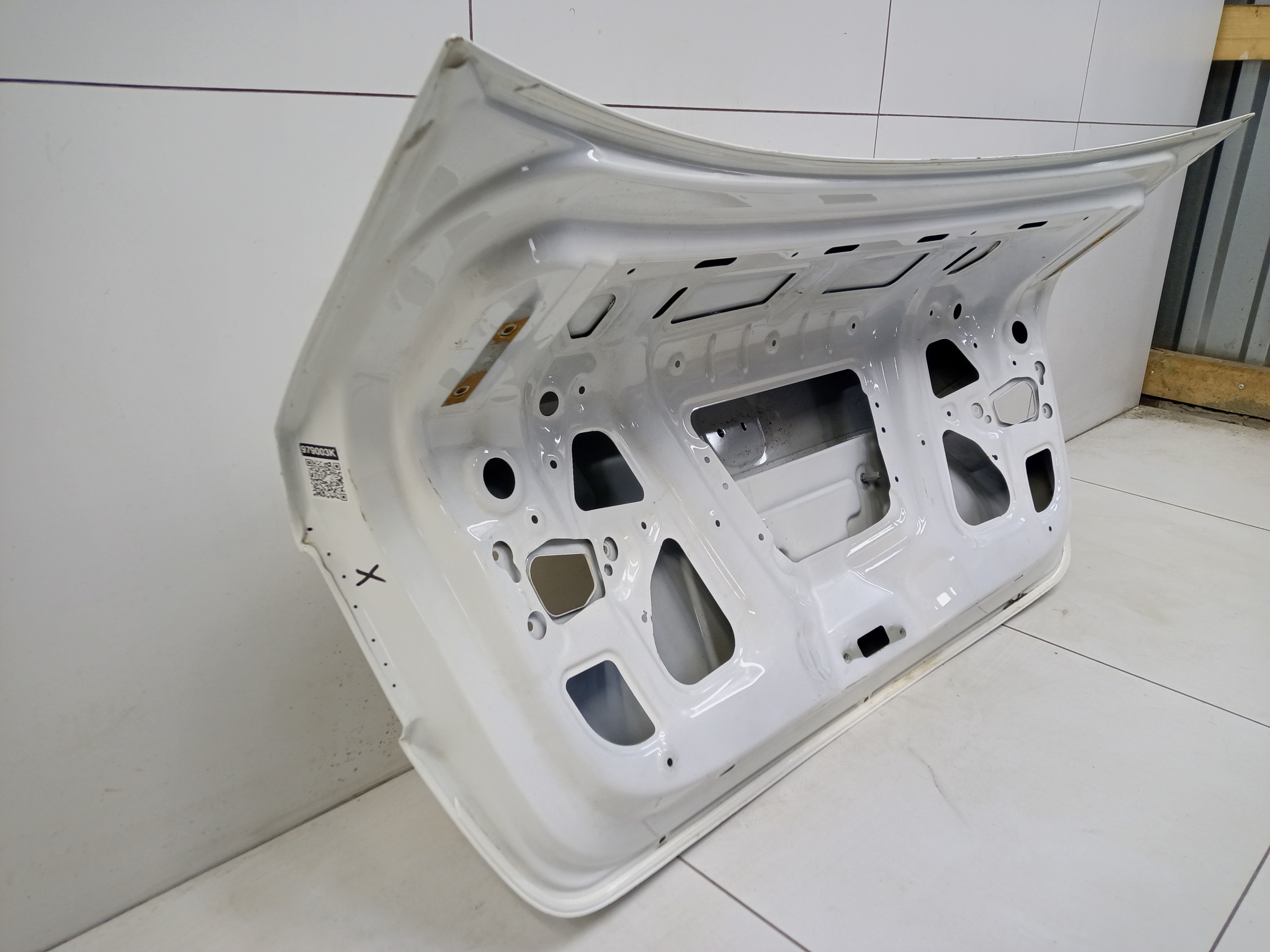 Крышка багажника Changan Alsvin