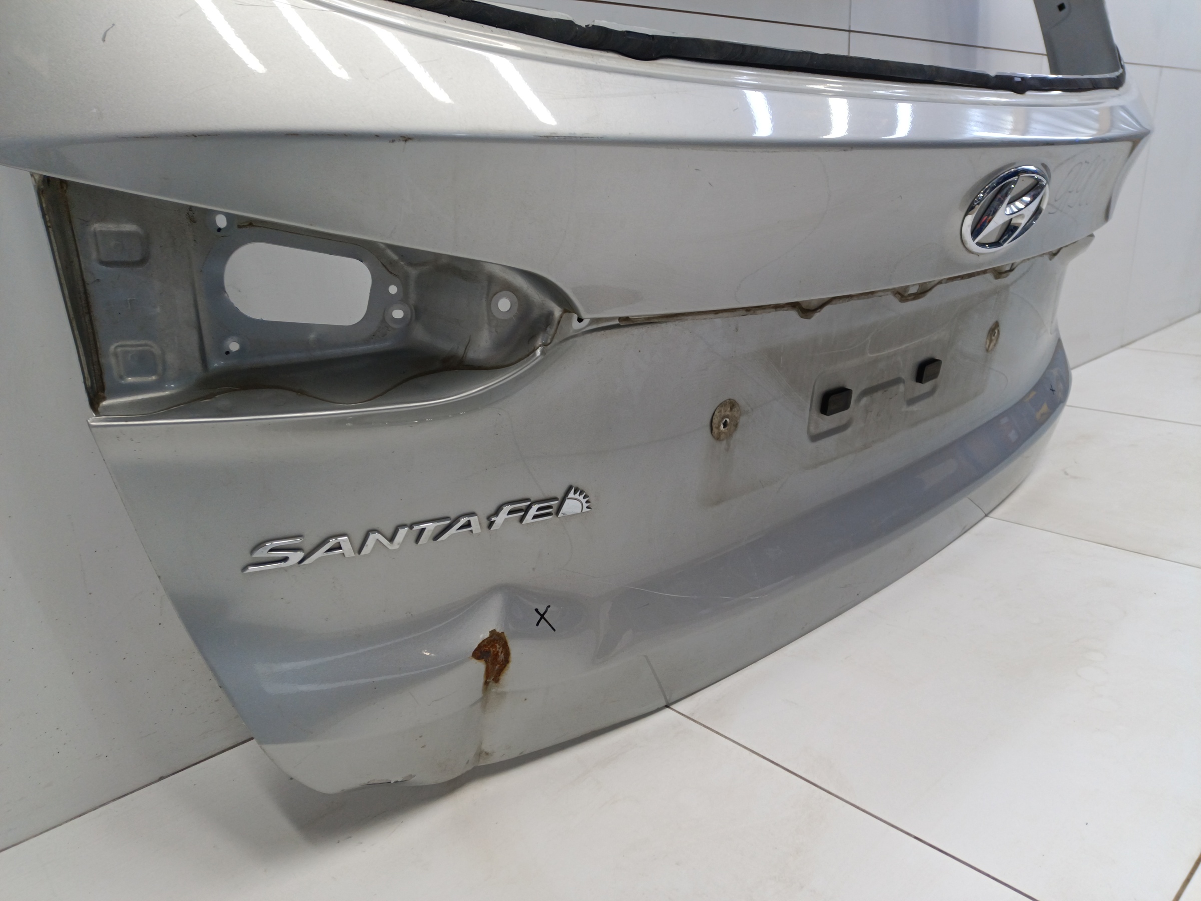 Крышка багажника Hyundai Santa Fe 4