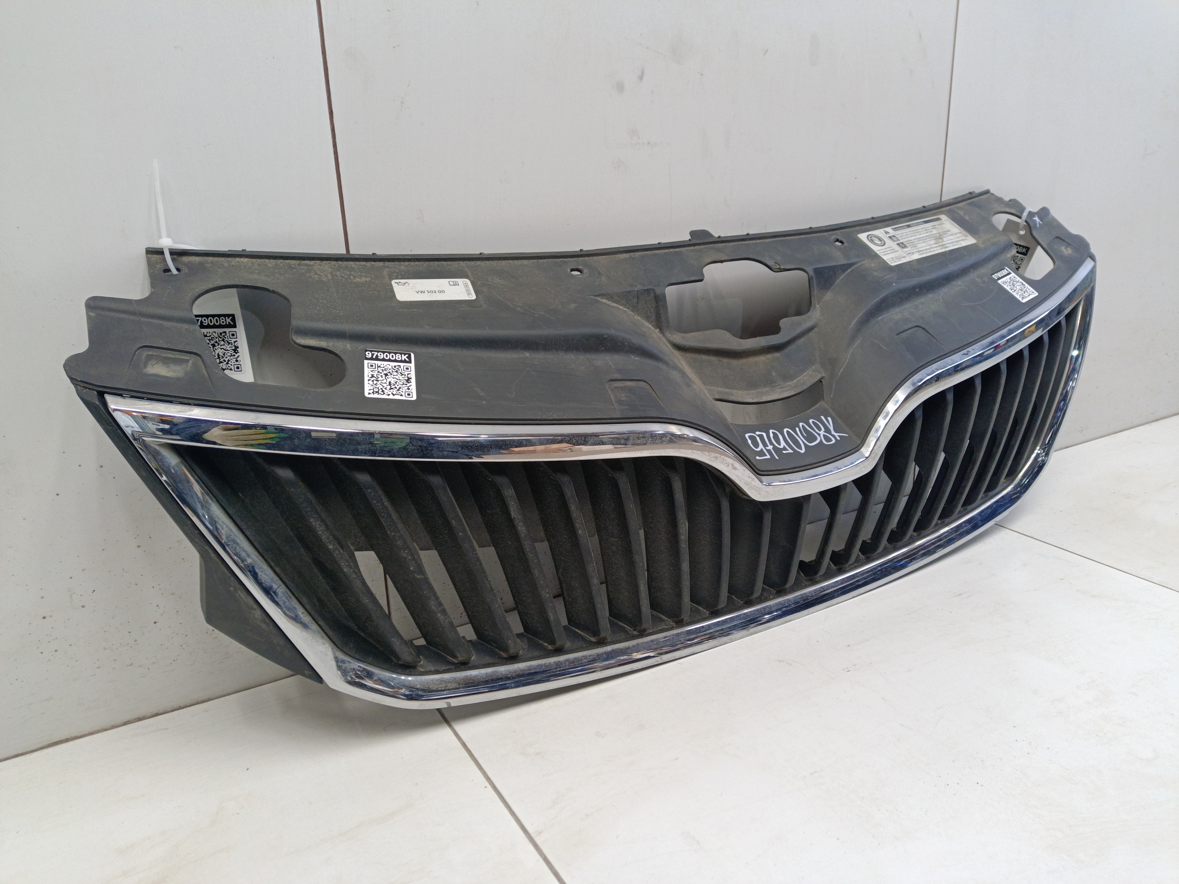 Решетка радиатора Skoda Rapid 1