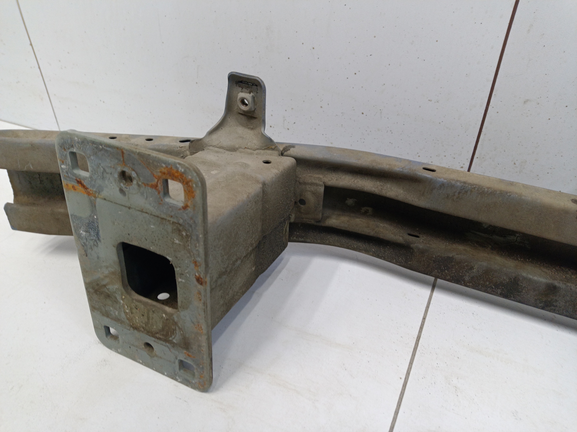 Усилитель переднего бампера Haval Jolion