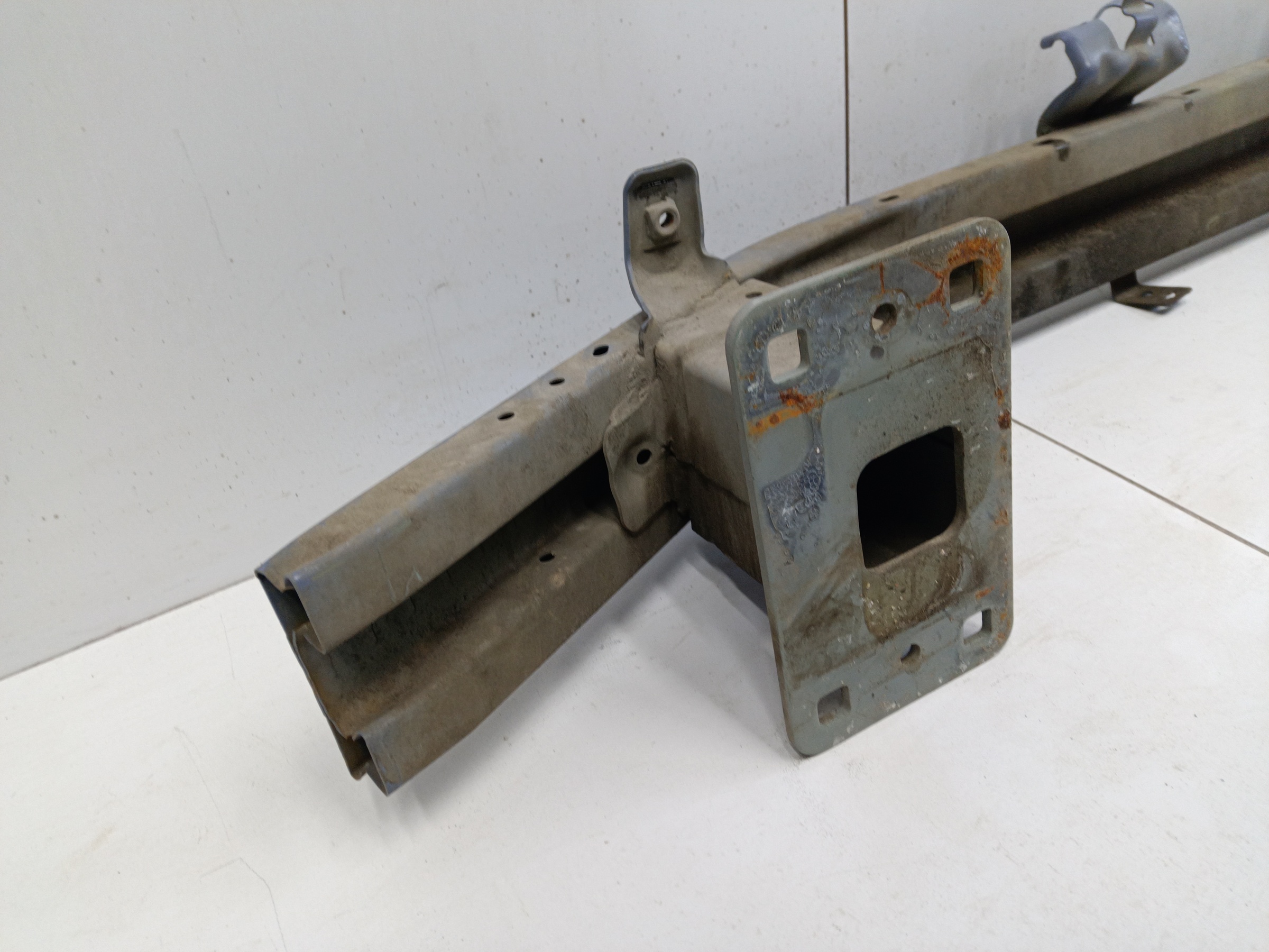 Усилитель переднего бампера Haval Jolion