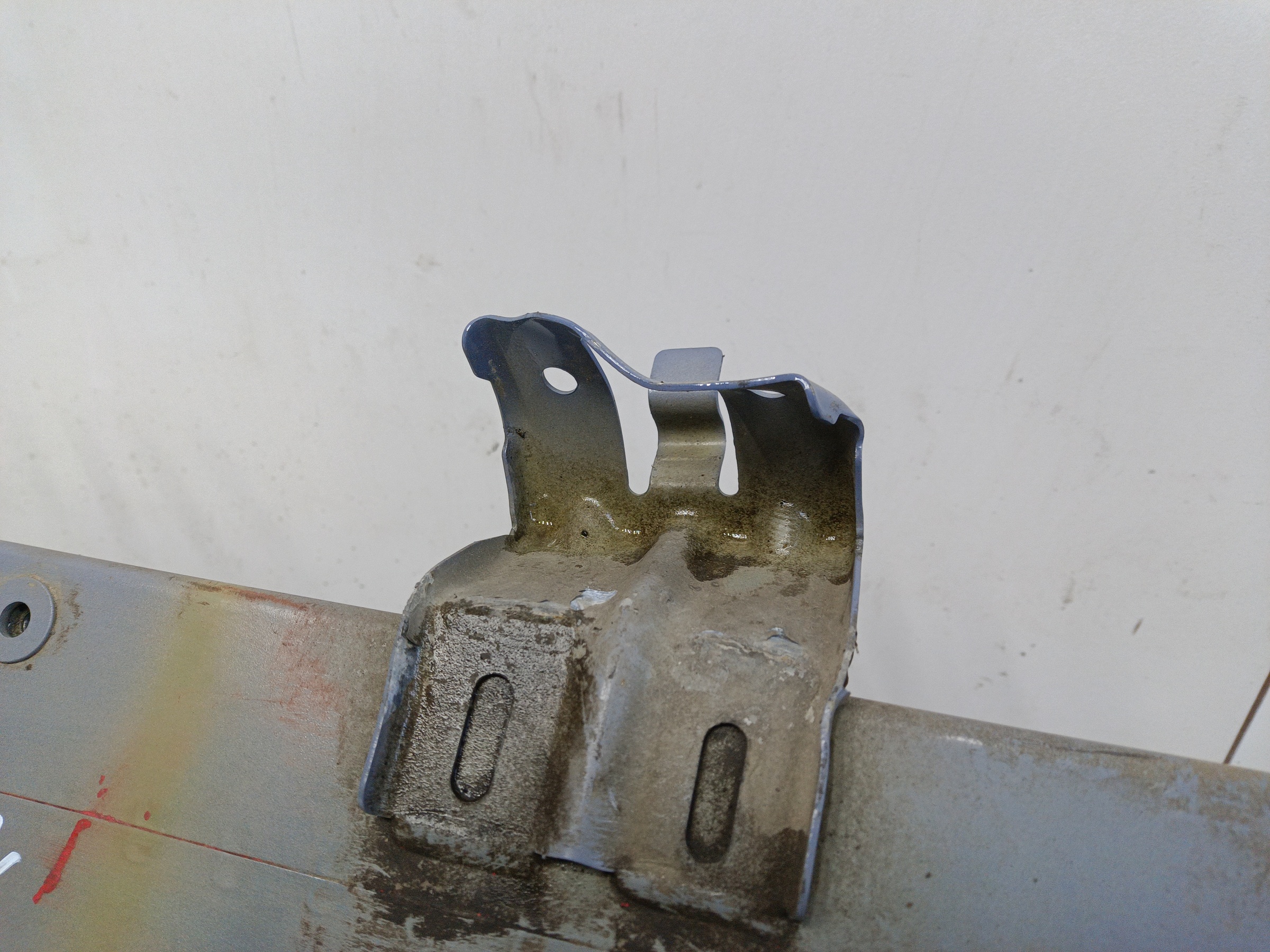 Усилитель переднего бампера Haval Jolion