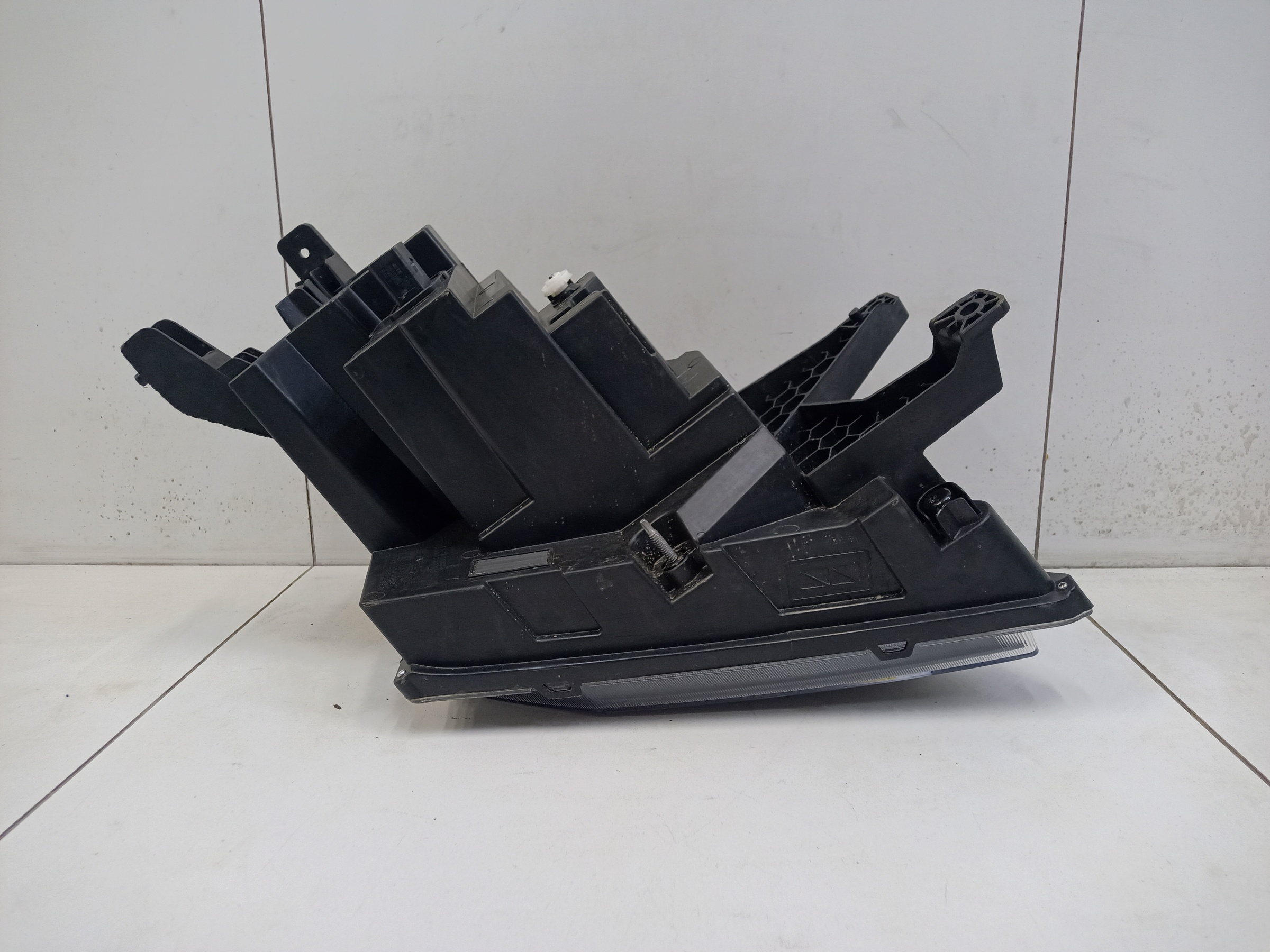 Фара передняя левая Jetour Dashing LED