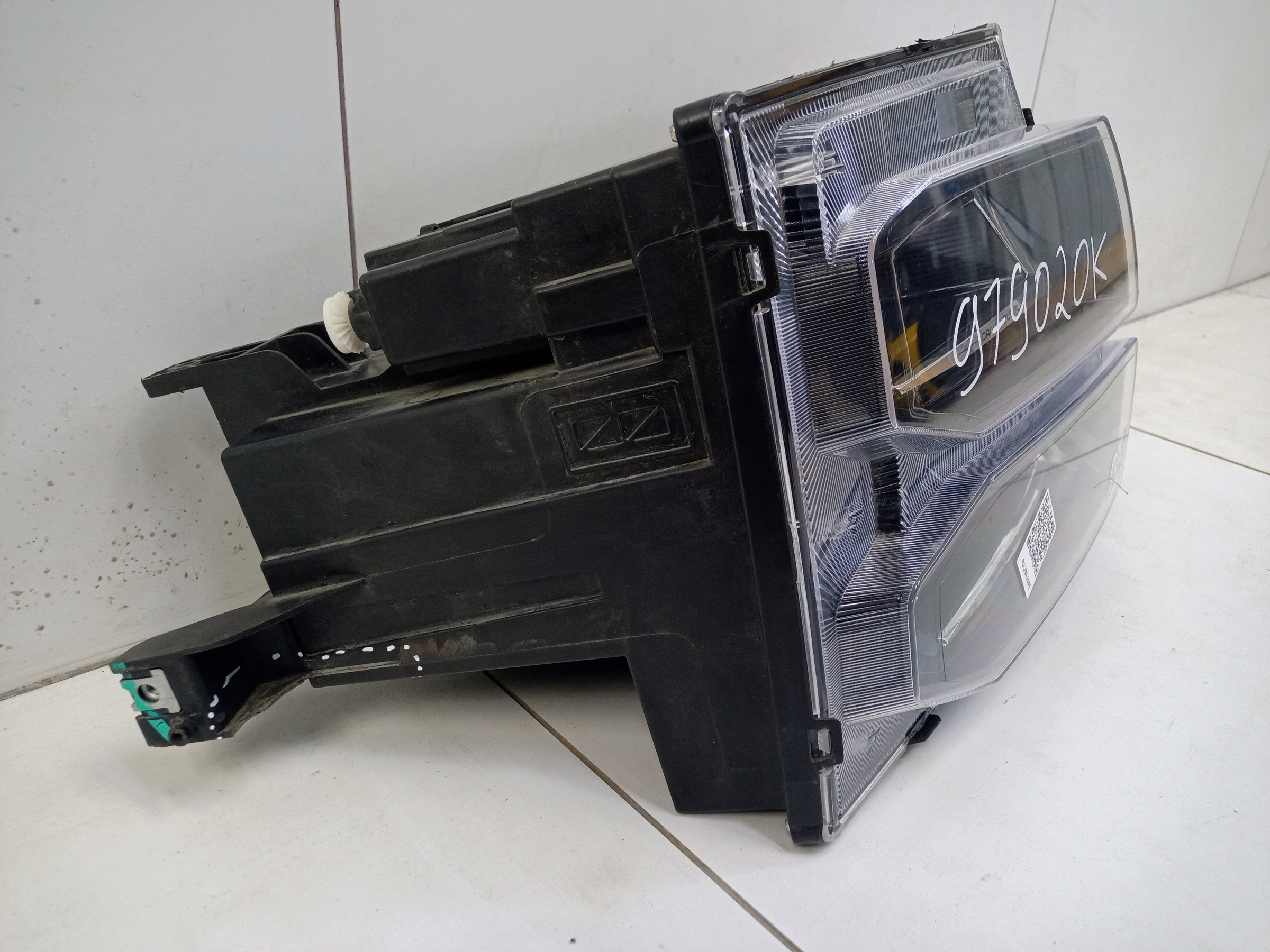 Фара передняя правая Jetour Dashing LED