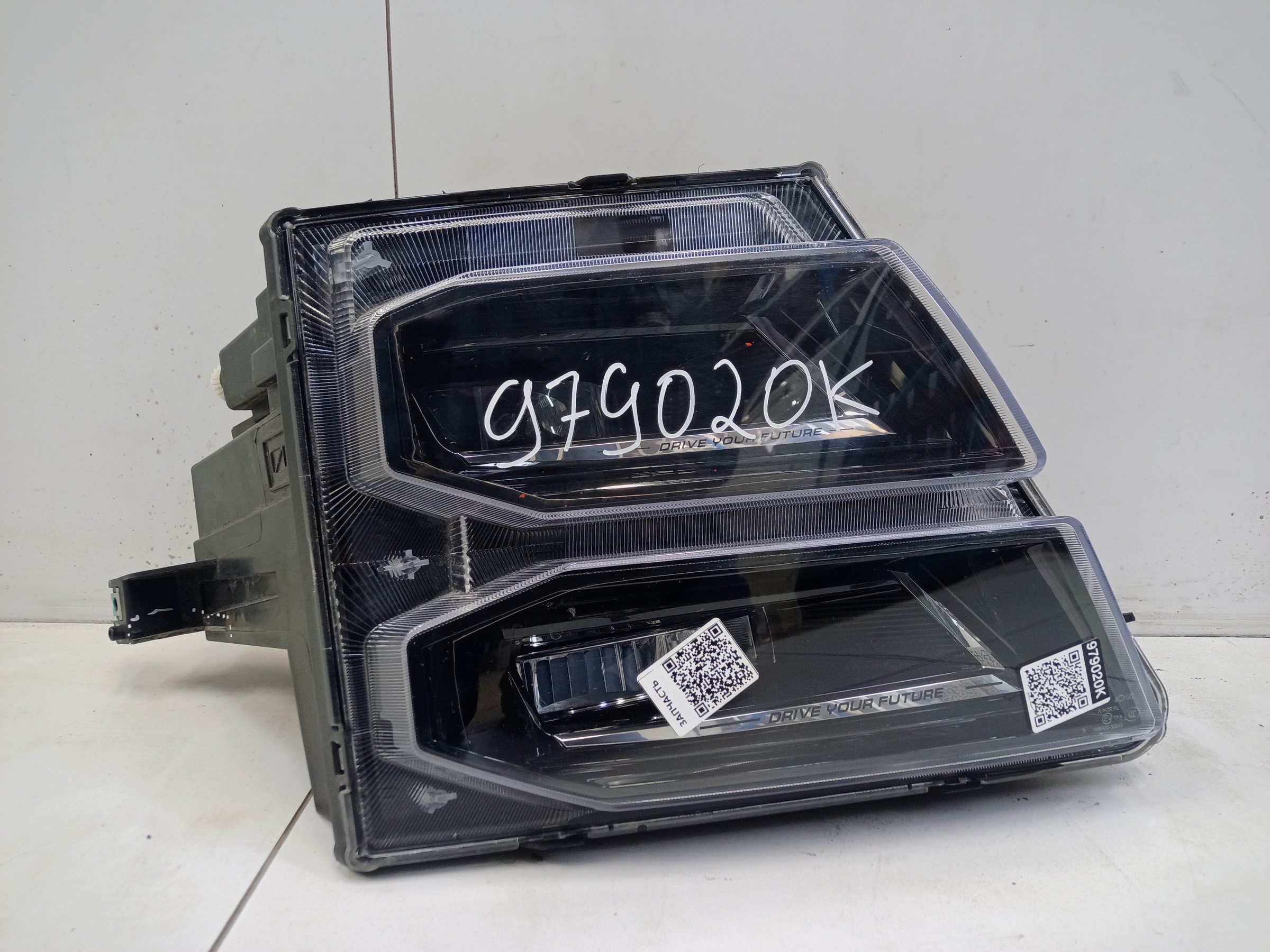 Фара передняя правая Jetour Dashing LED