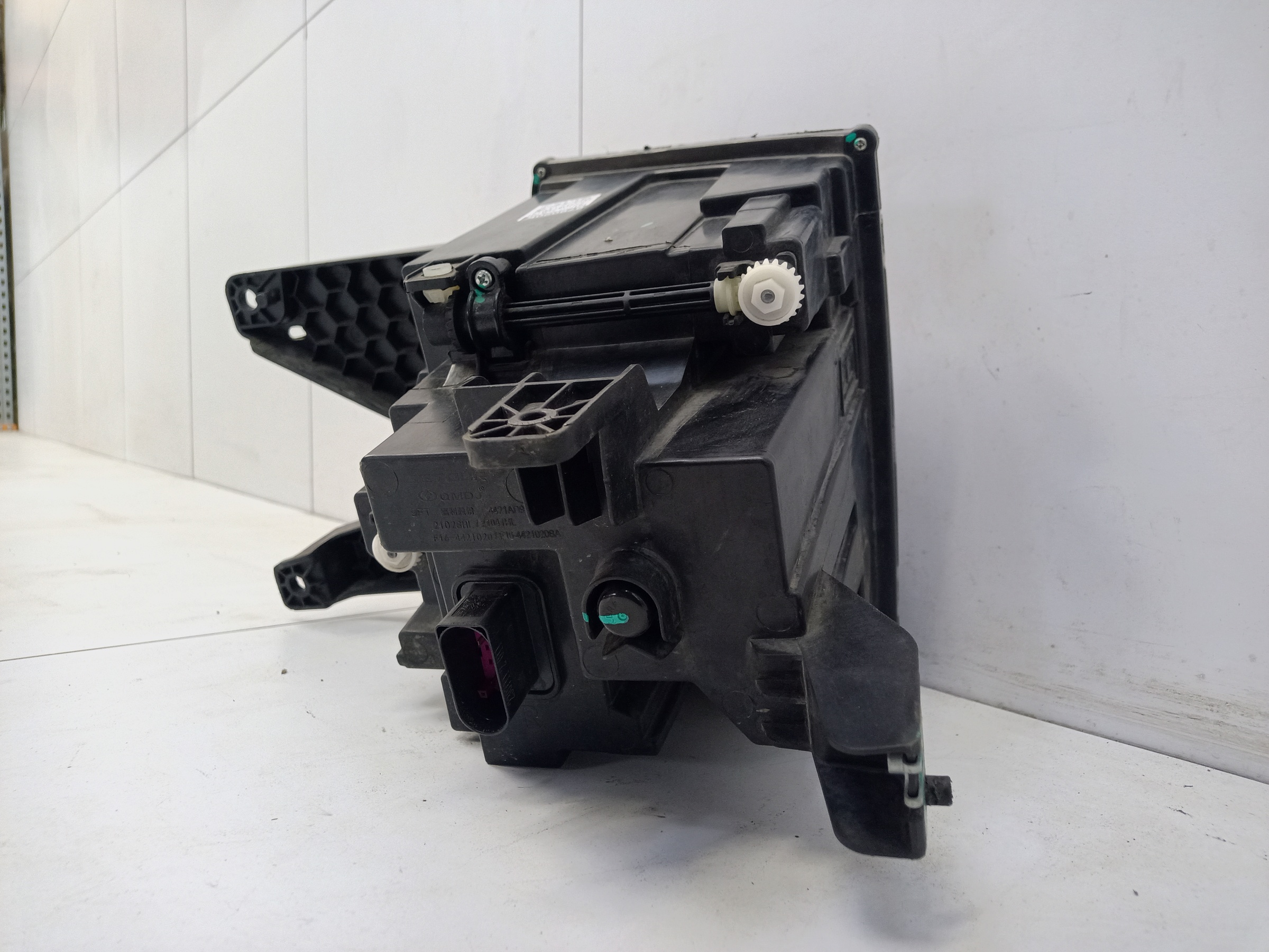 Фара передняя правая Jetour Dashing LED