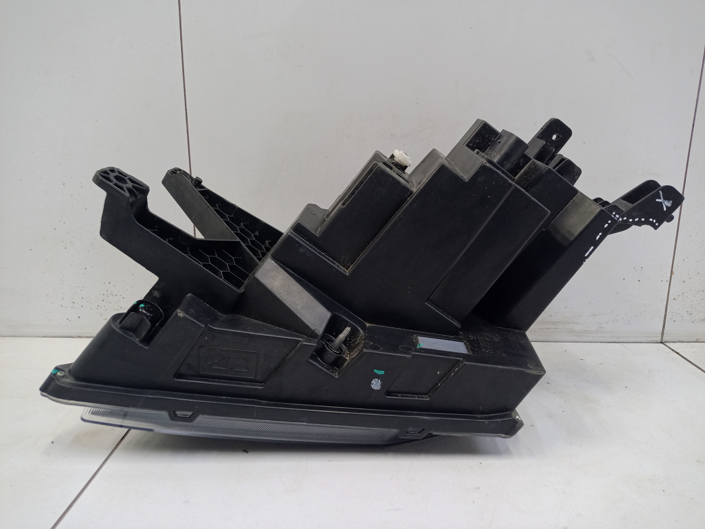 Фара передняя правая Jetour Dashing LED