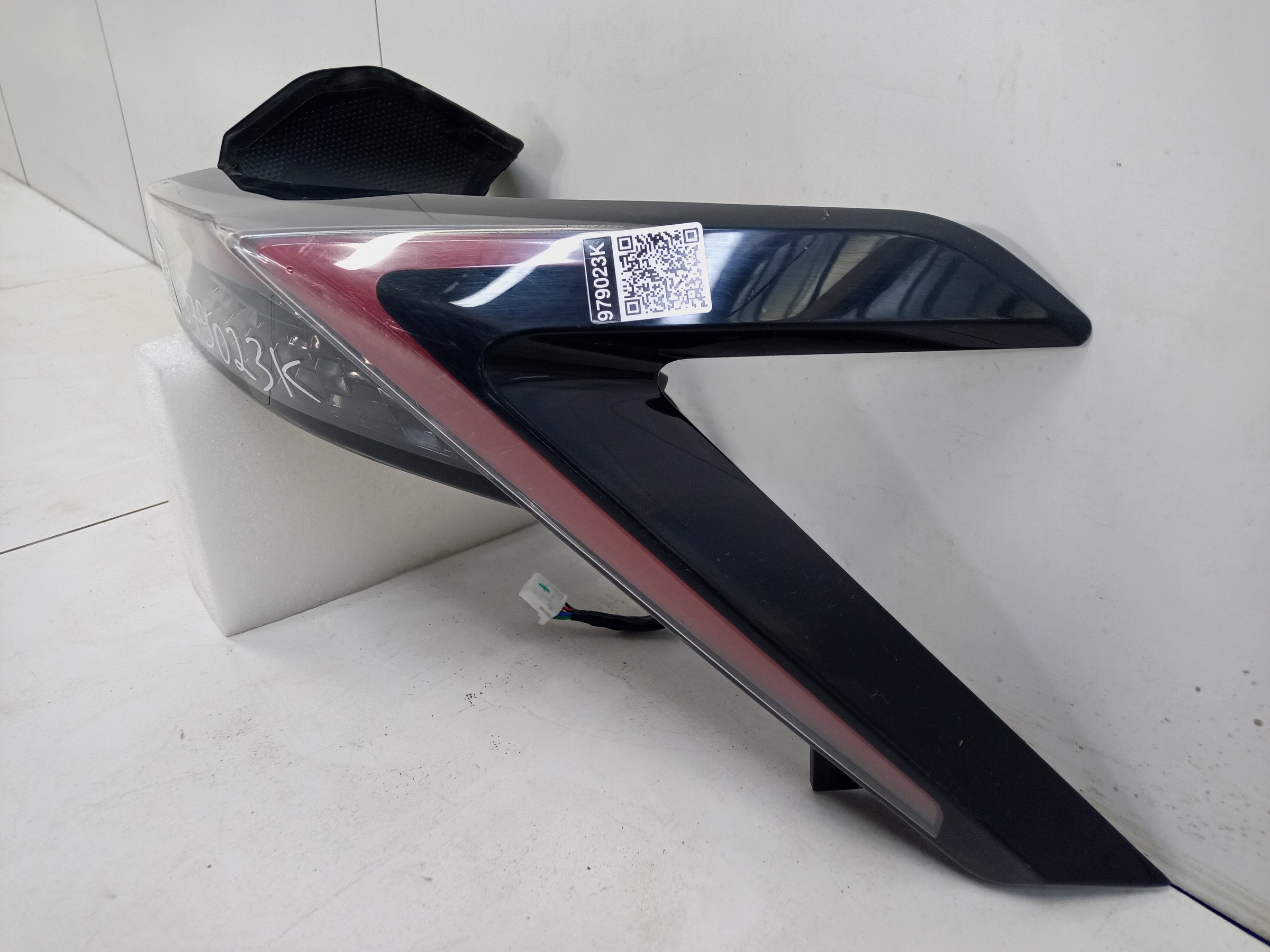 Фонарь задний правый наружный Jetour Dashing