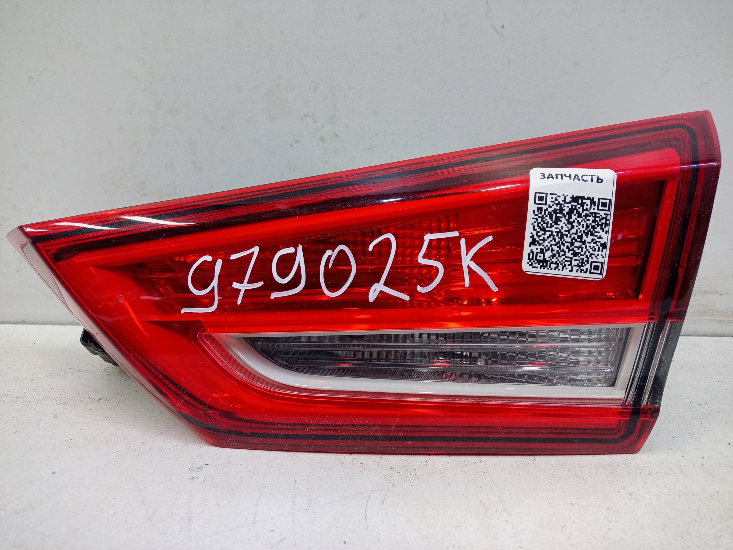 Фонарь задний правый внутренний Changan Alsvin