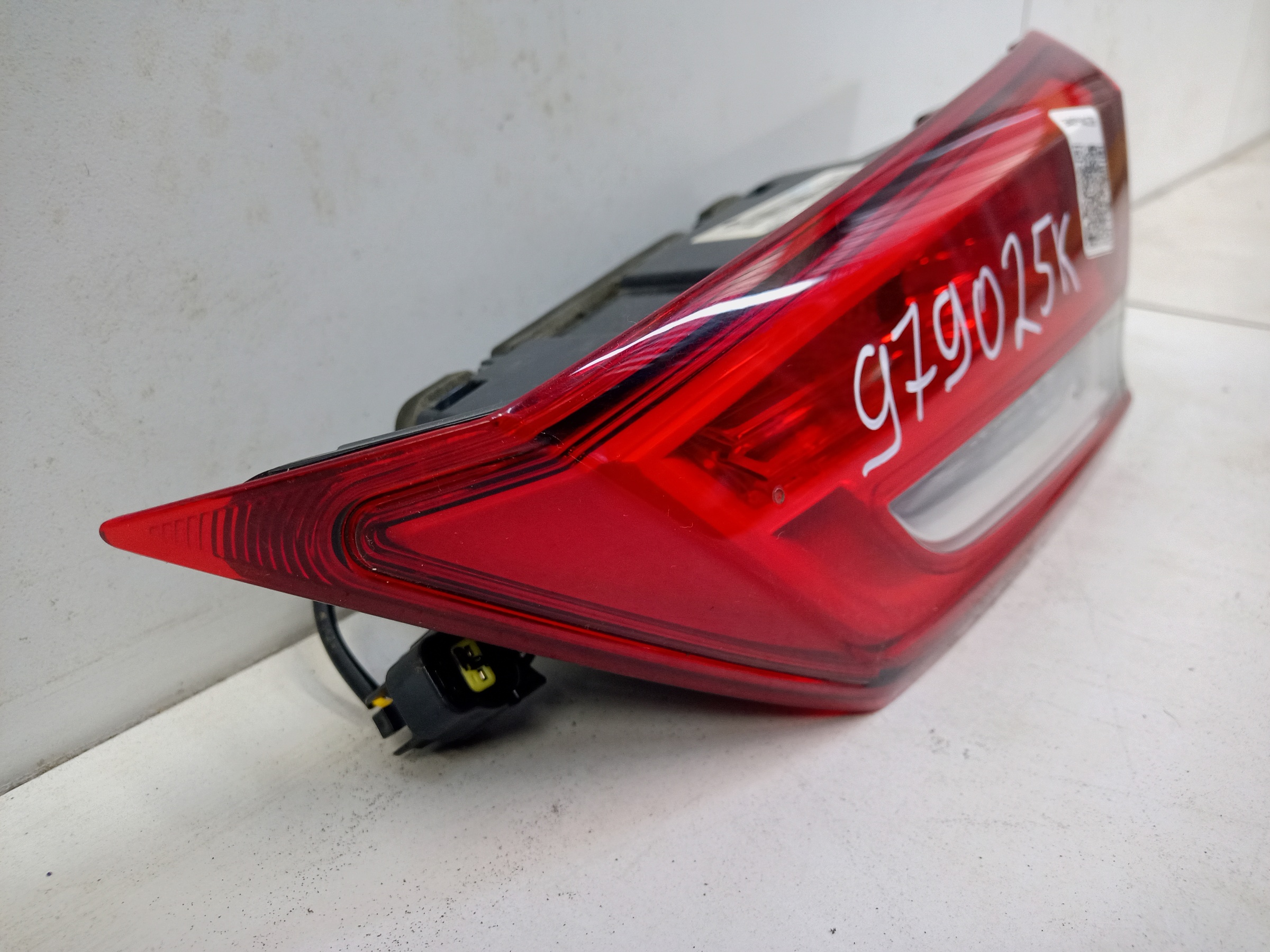 Фонарь задний правый внутренний Changan Alsvin