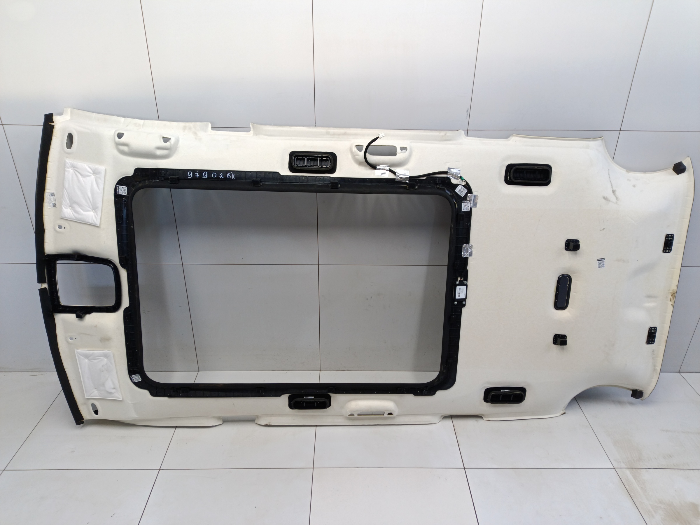 Обшивка крыши " потолок " Gac GS8 2