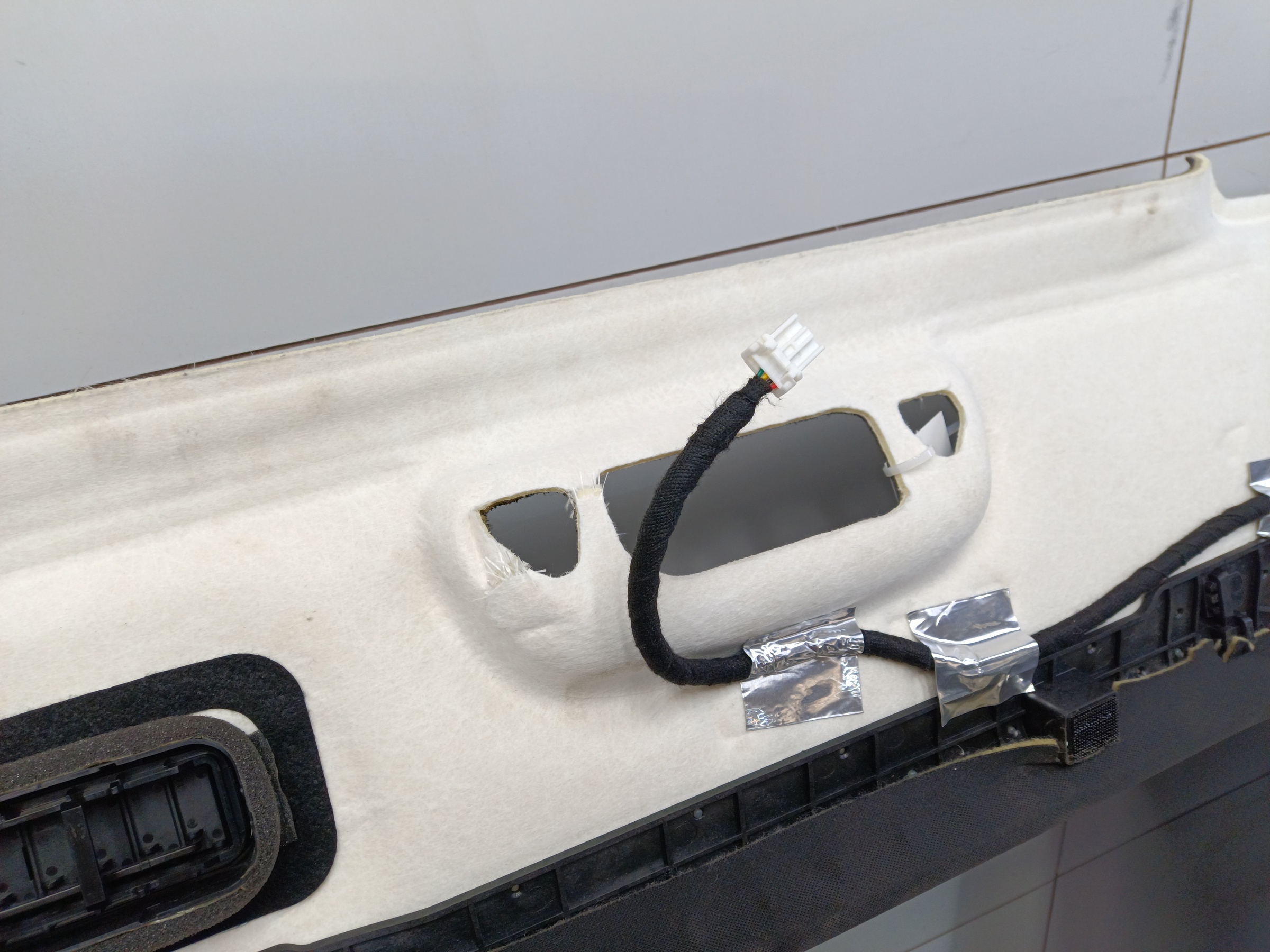 Обшивка крыши " потолок " Gac GS8 2