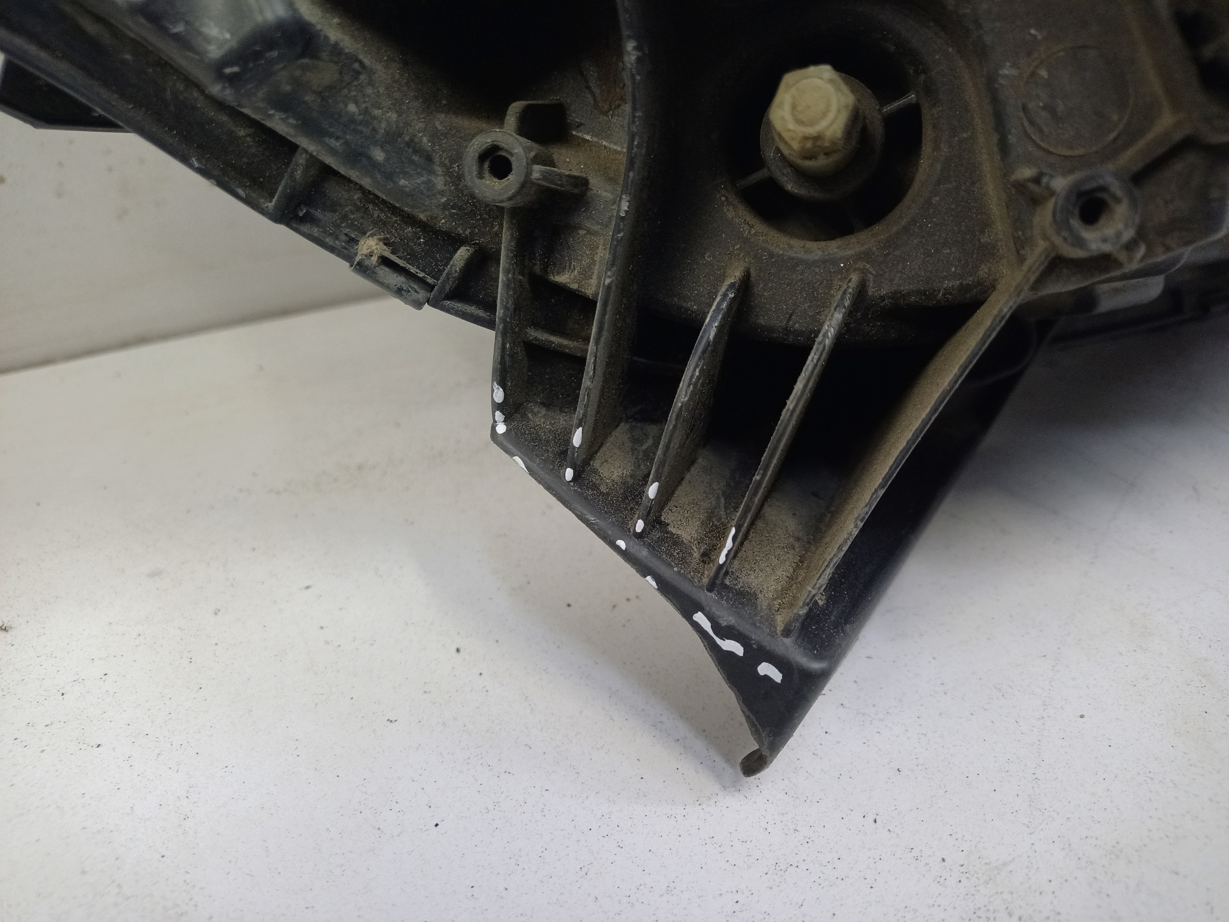 Фара передняя левая Renault Kaptur галоген светлая линза