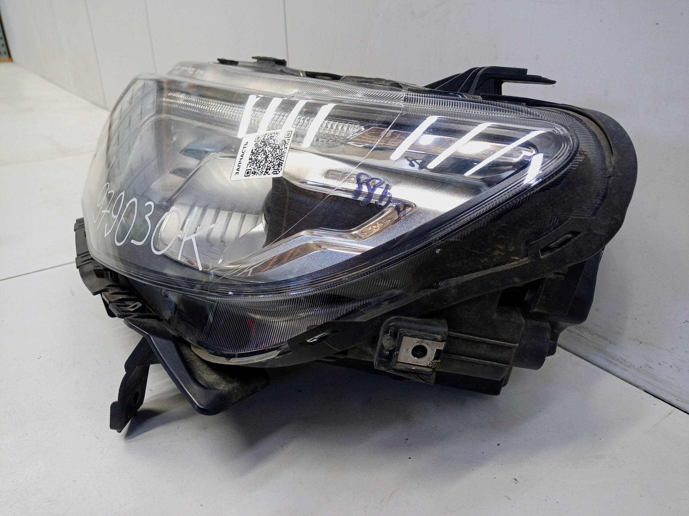 Фара передняя левая Geely Atlas LED