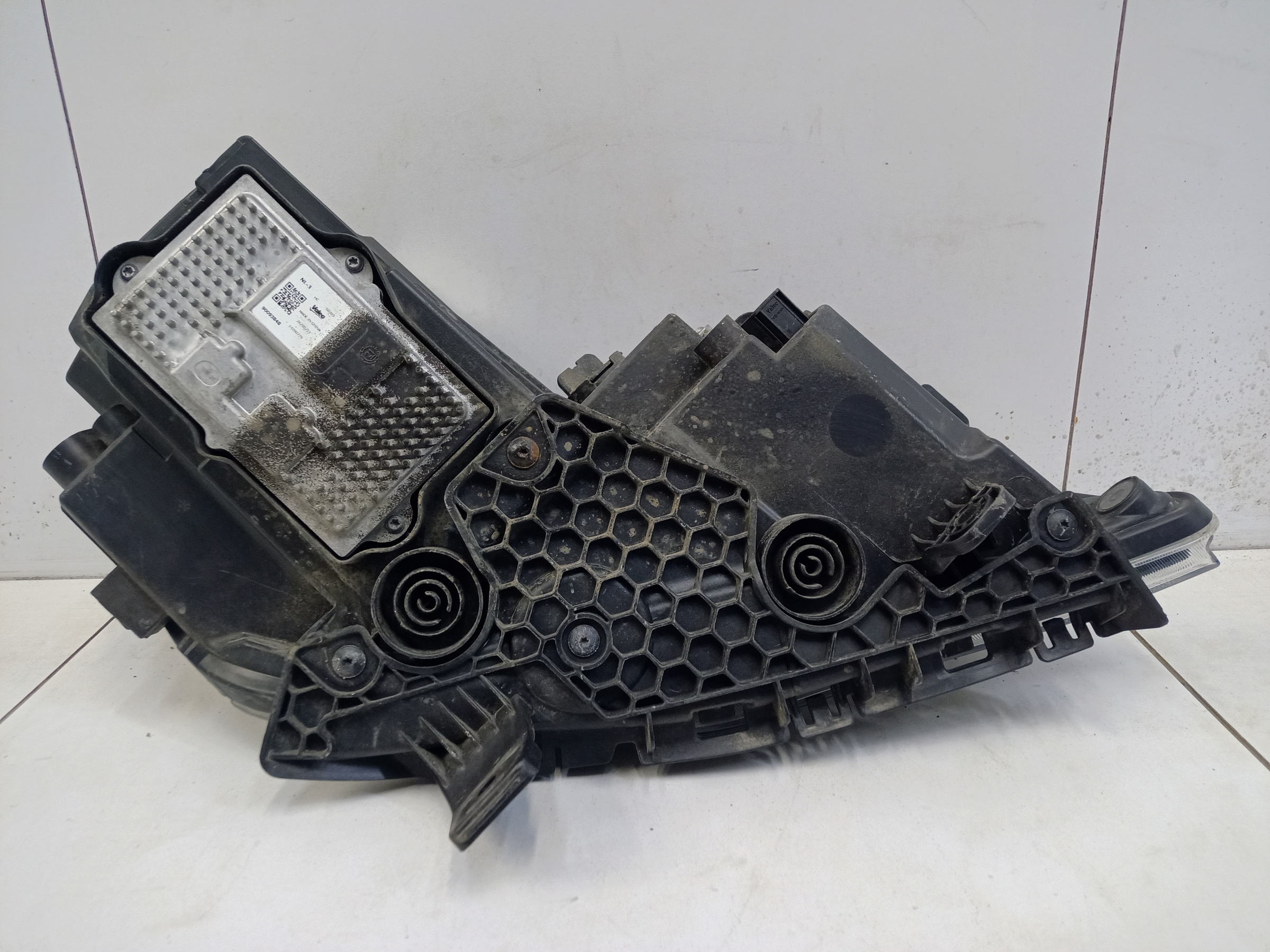 Фара передняя левая Geely Atlas LED