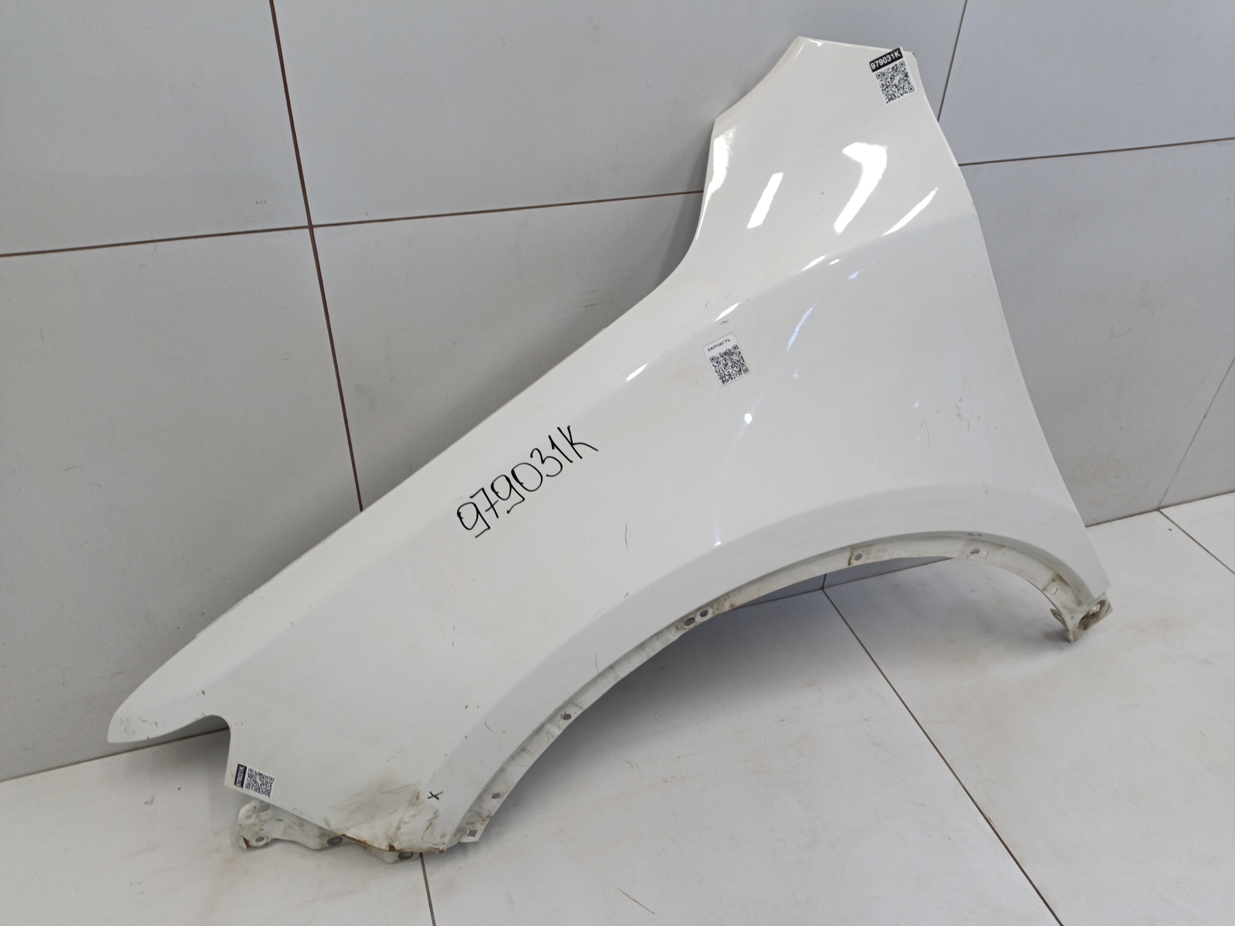 Крыло переднее левое Geely Atlas