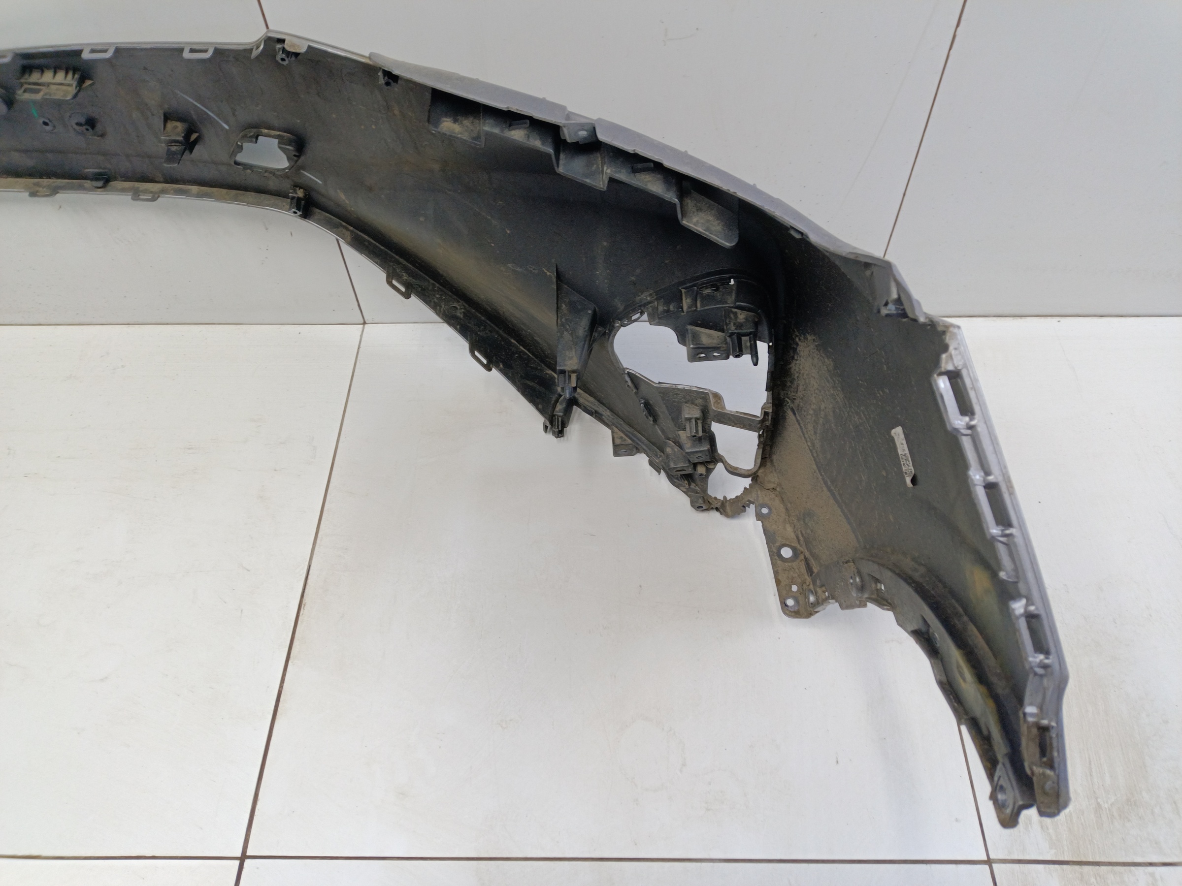 Бампер передний Geely Coolray без парктроников