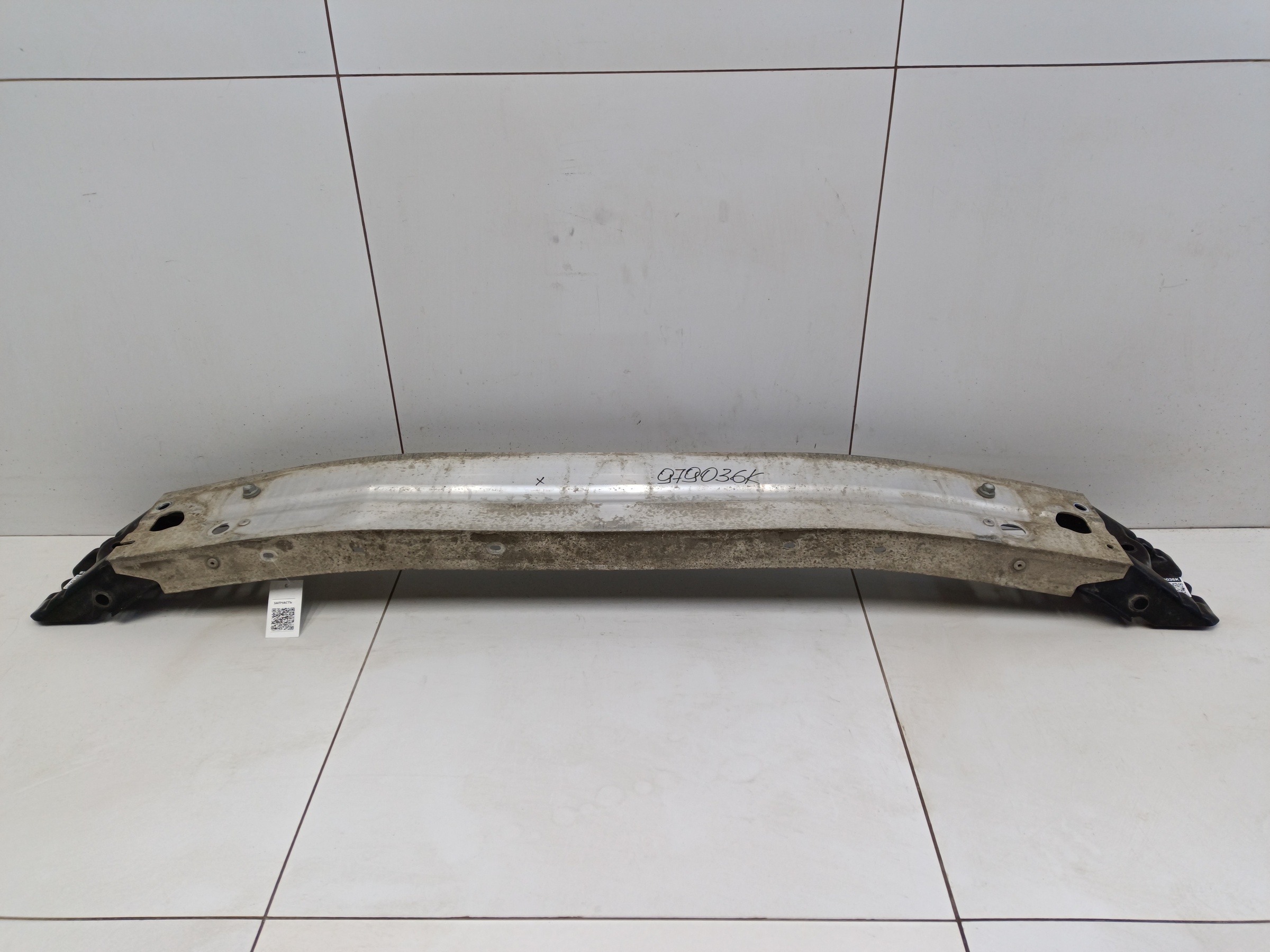 Усилитель переднего бампера Toyota RAV4 XA50