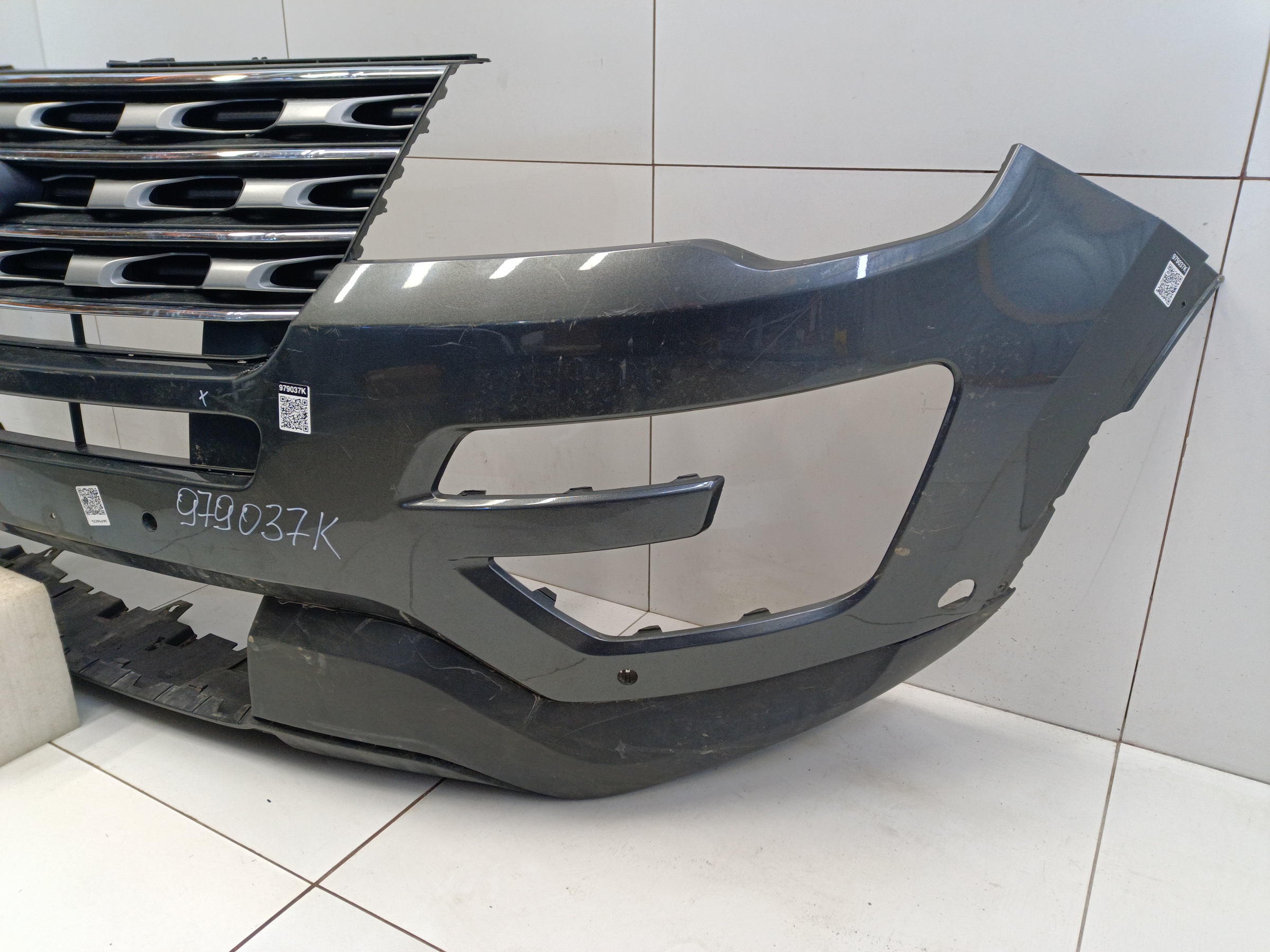 Бампер передний Ford Explorer 5 Restail