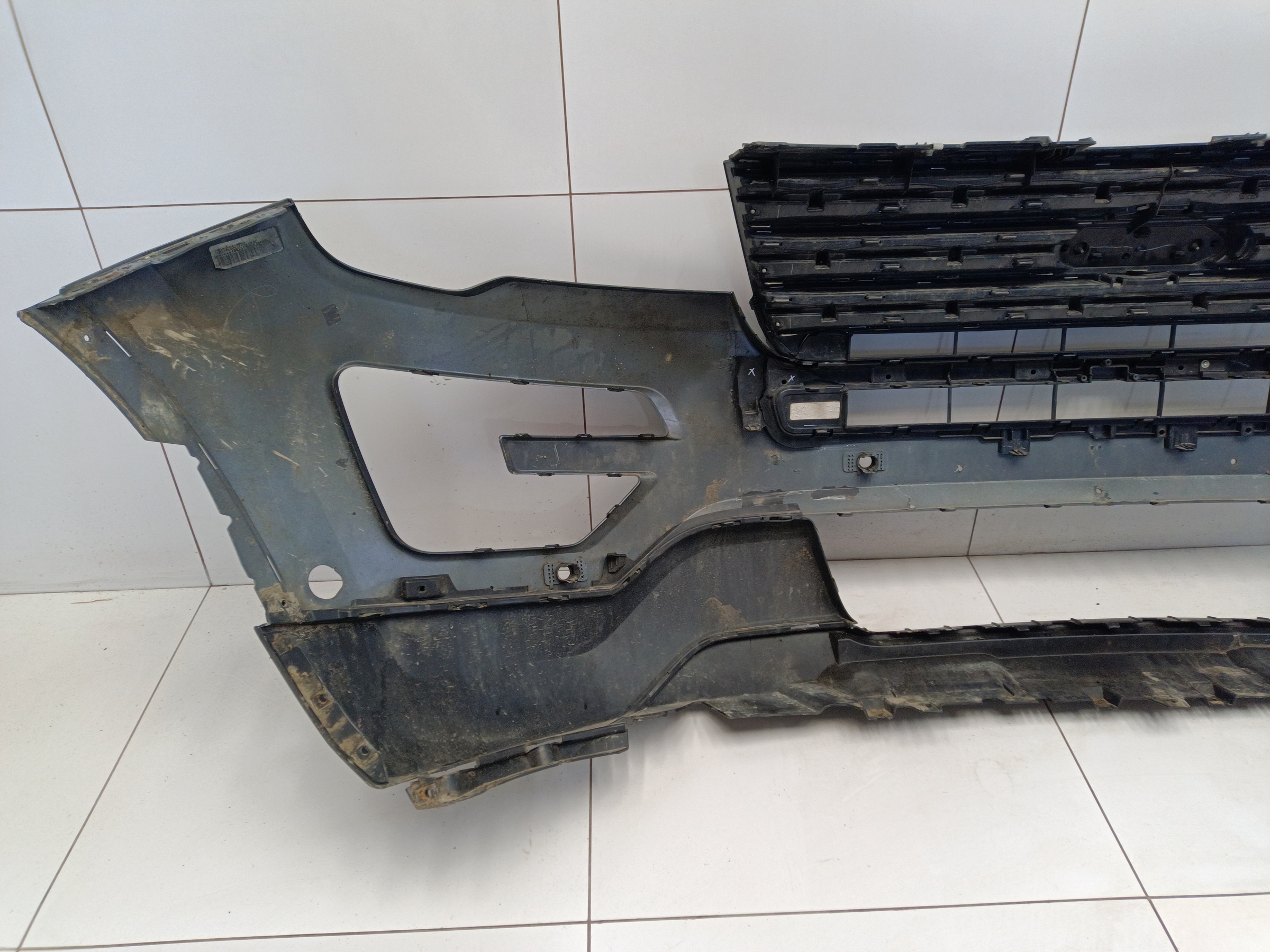 Бампер передний Ford Explorer 5 Restail