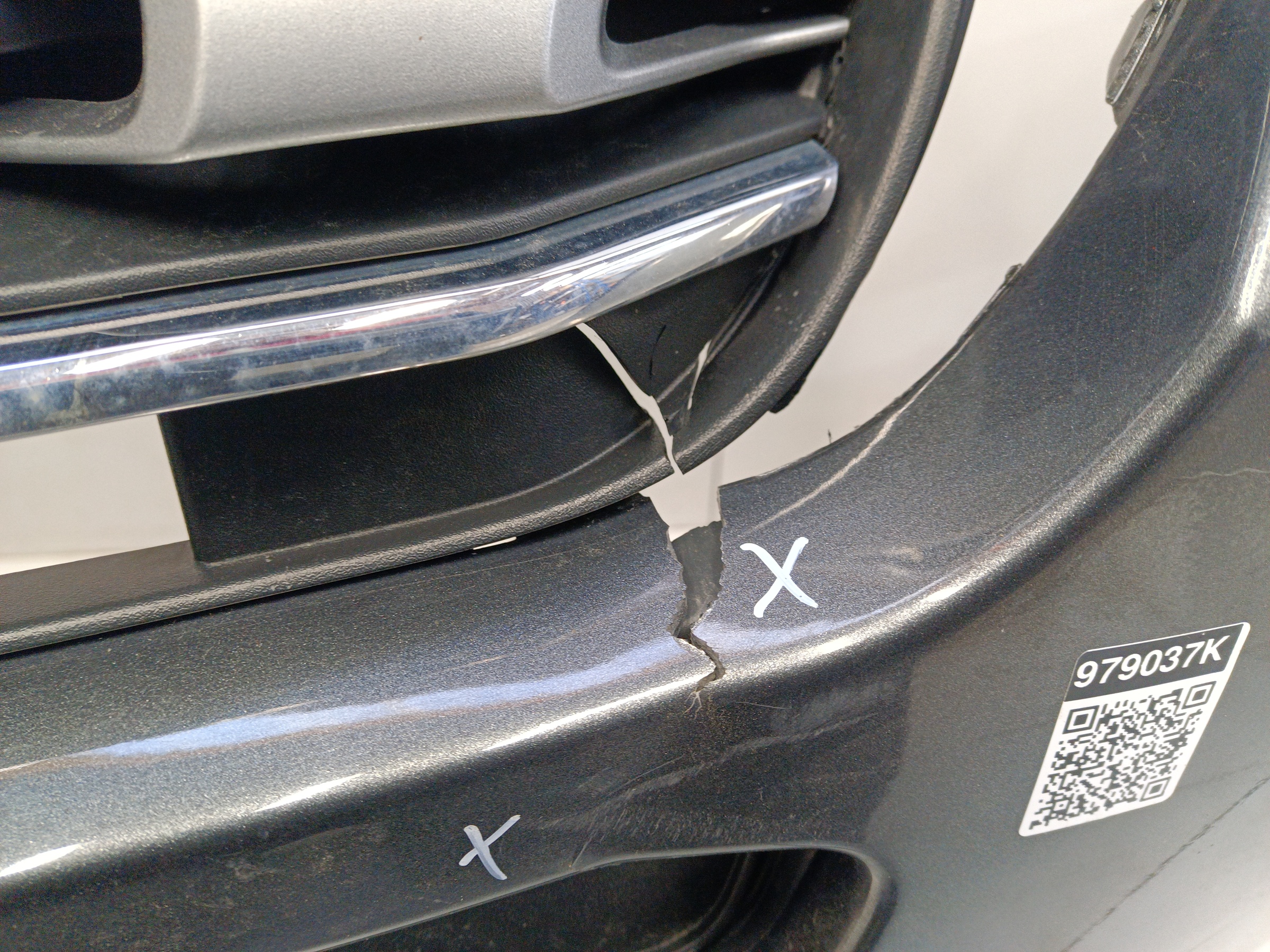 Бампер передний Ford Explorer 5 Restail